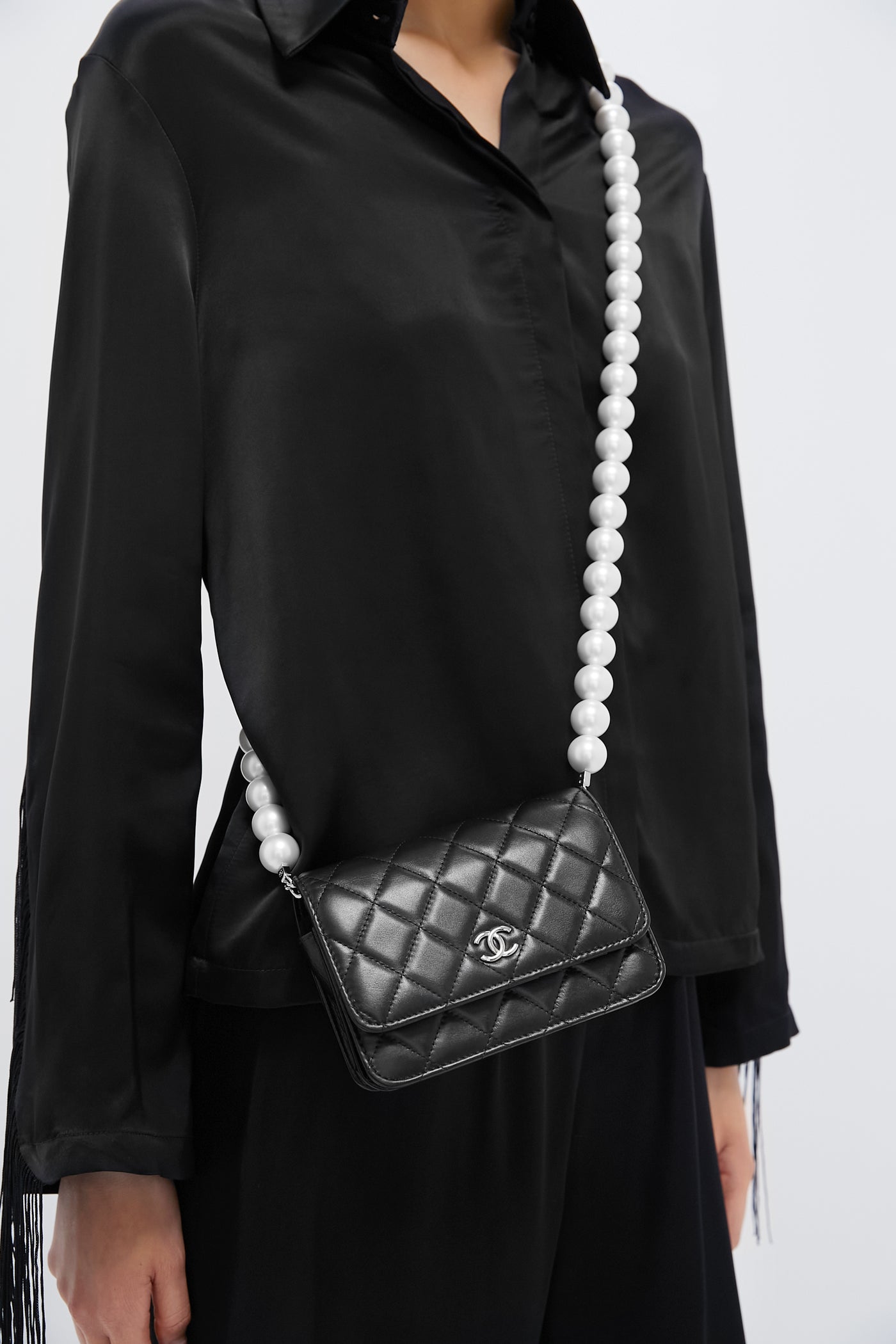 CHANEL Pearl Strap CC Wallet On Chain