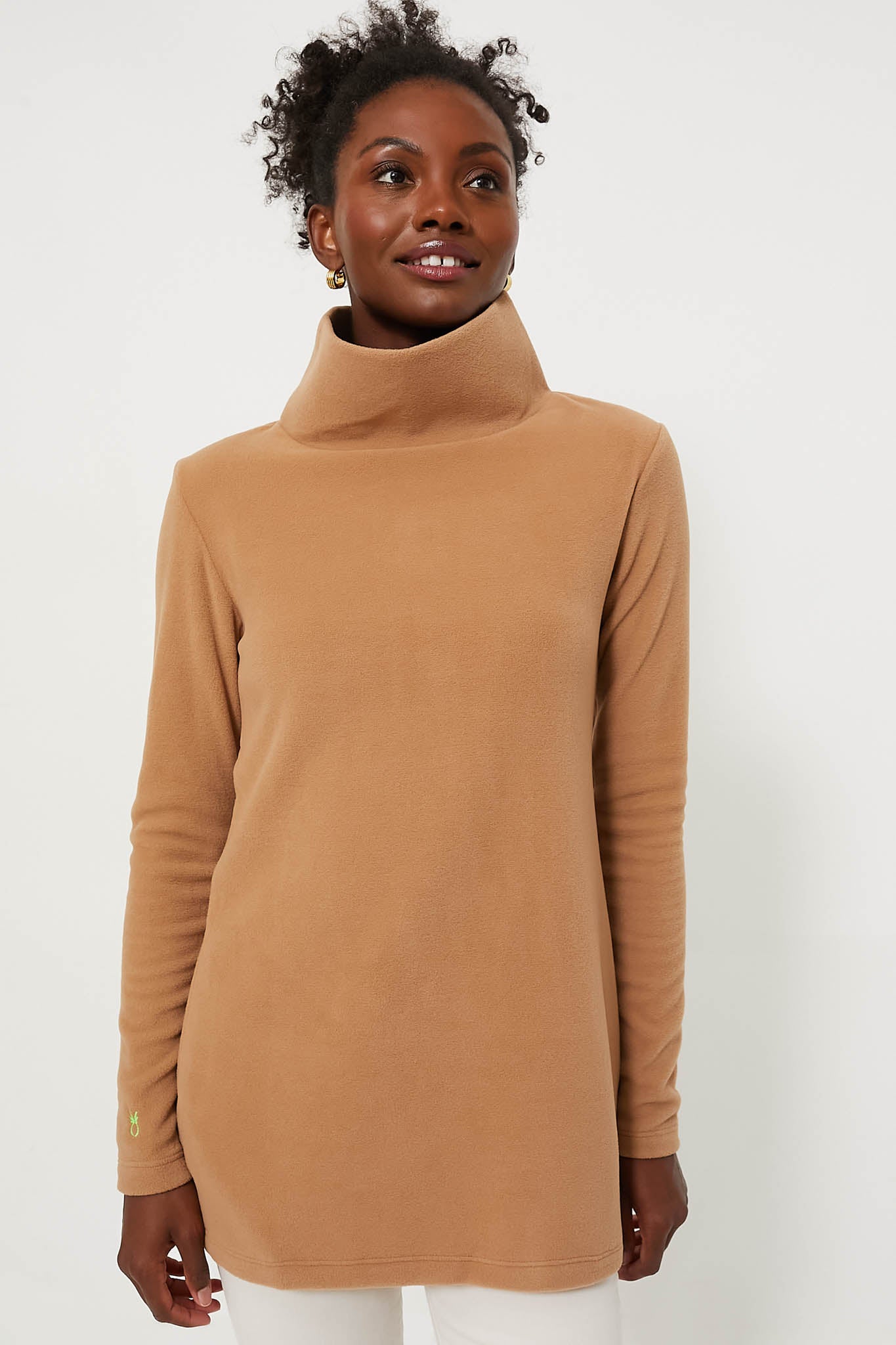 Dudley hot Stephens Cobble Hill Turtleneck Camel