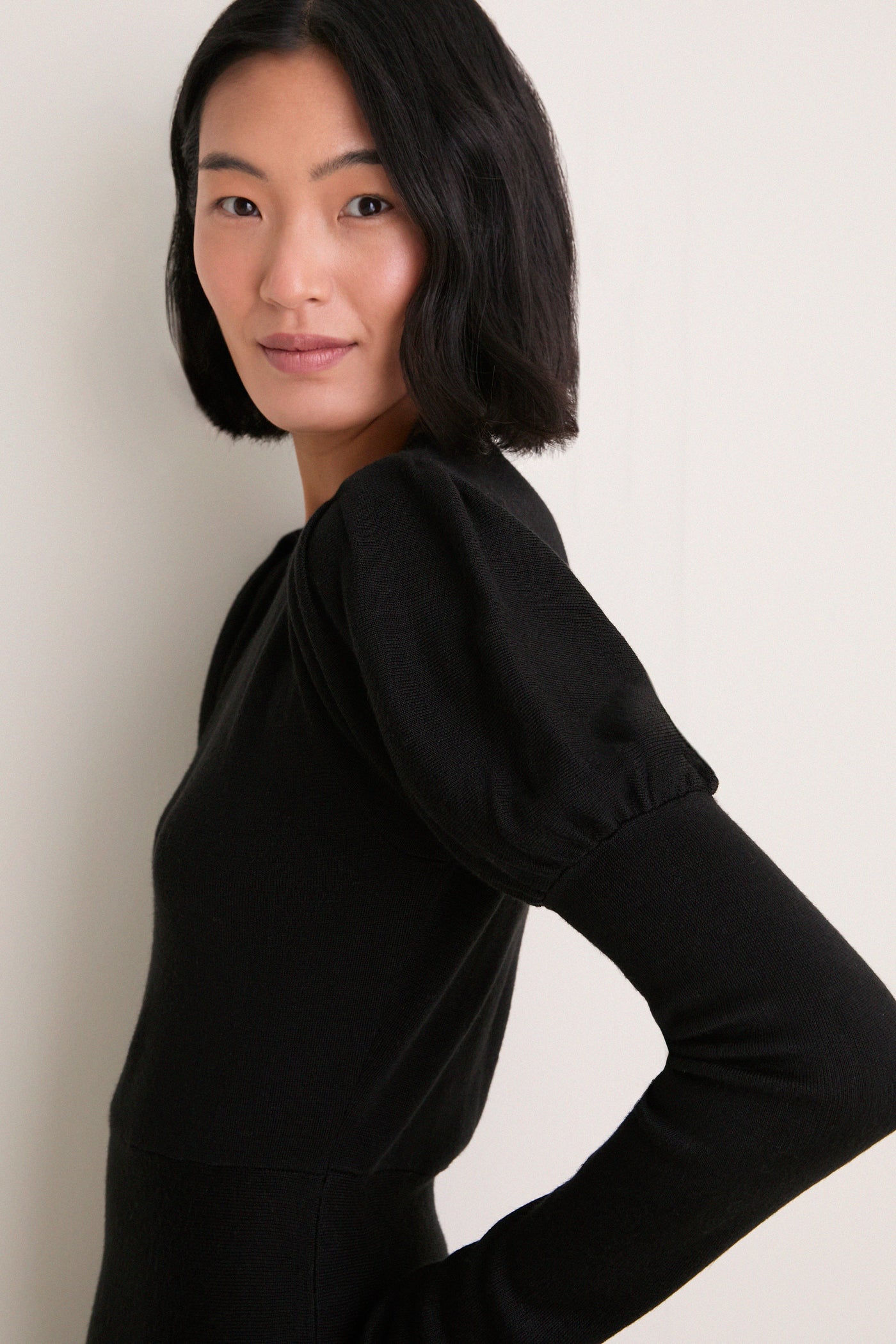womens black sweater dress Brielle White Silk Satin Open and wearing a small. multi purpose Size:3XLARGE