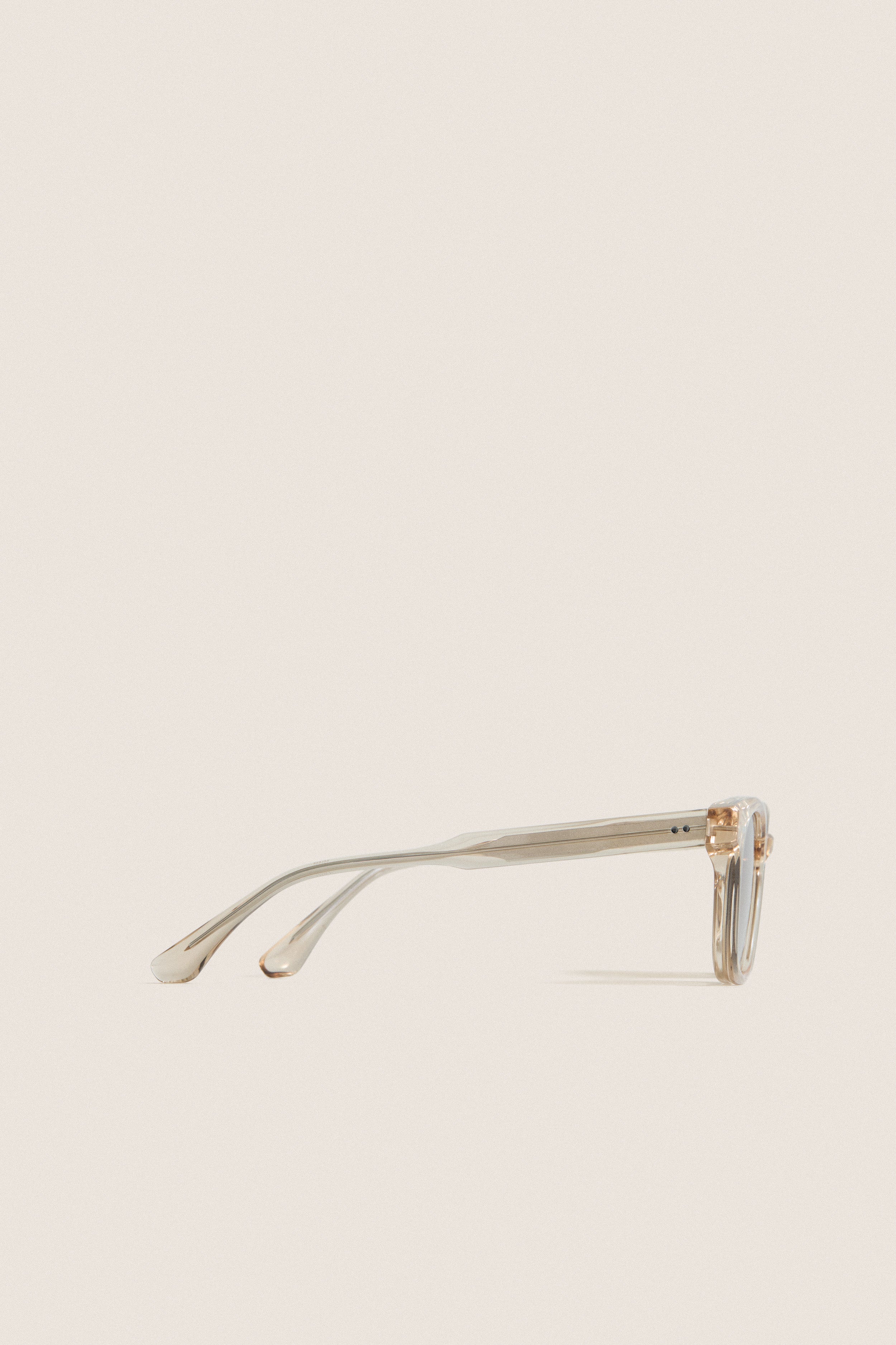 02 Ecru Sunglasses | Chimi
