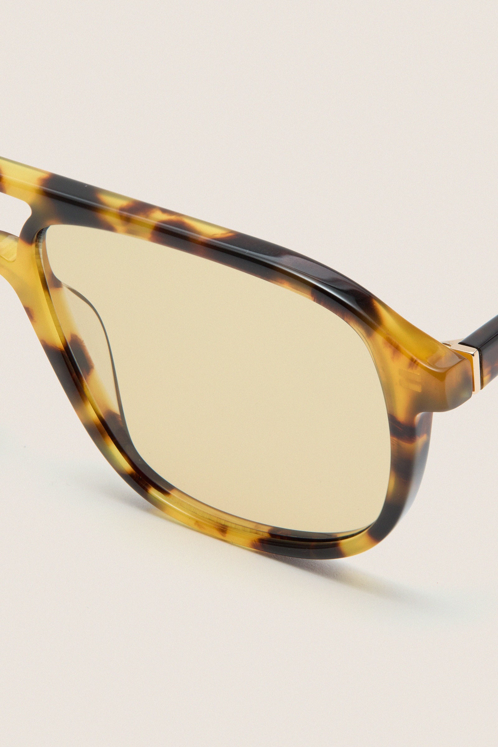 Eco Tort La Touriste Sunglasses