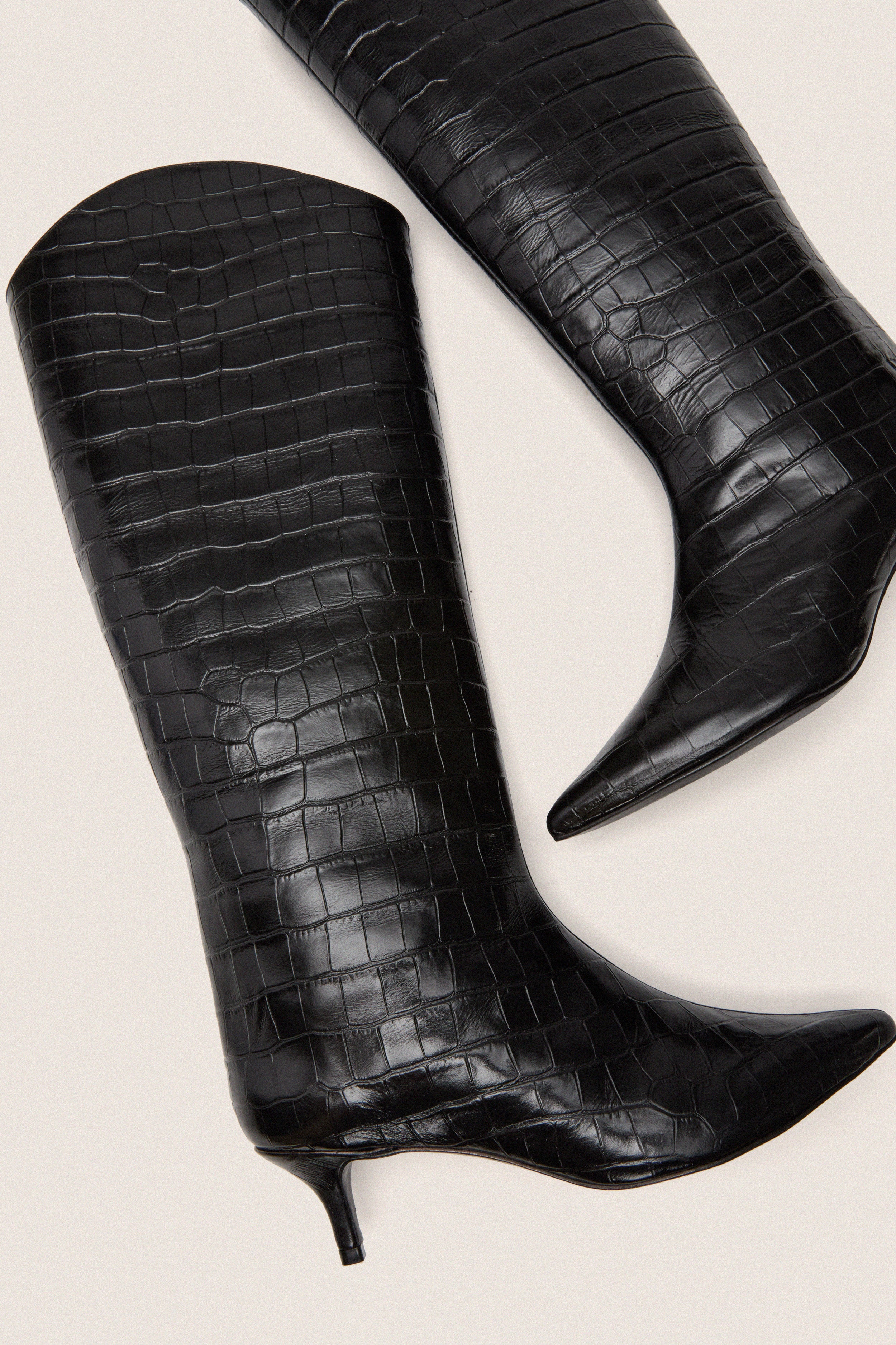 Black Maryana Up Mid Boots