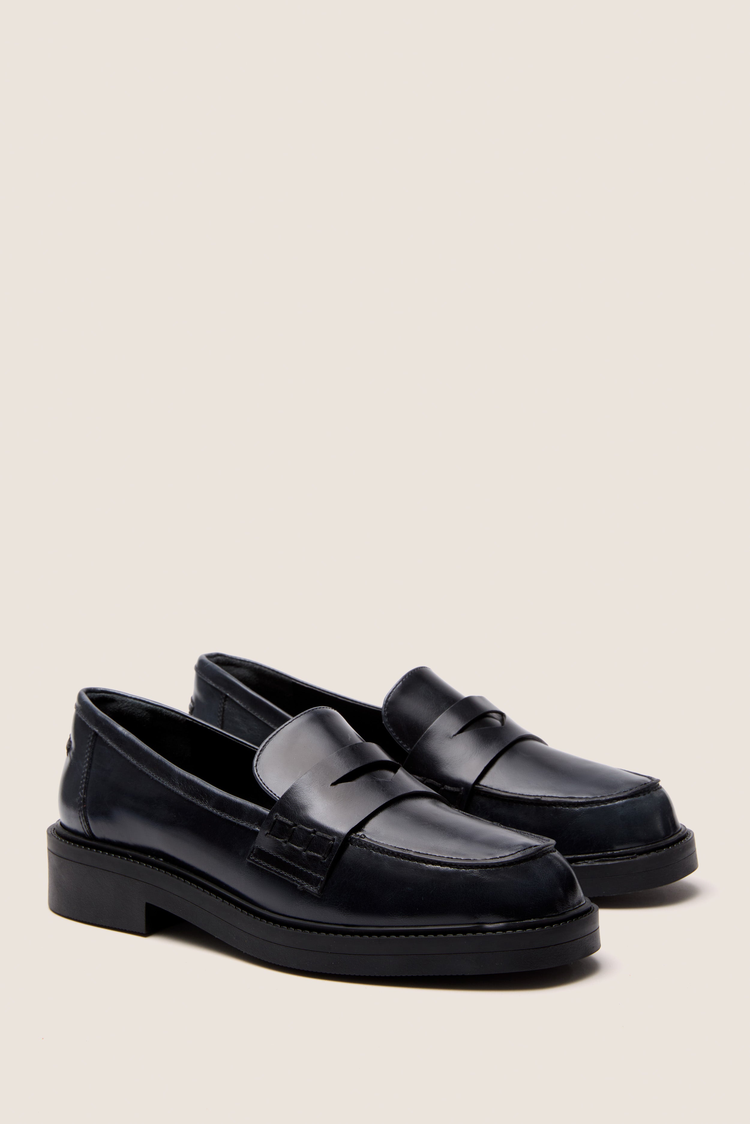 Black Dylan Loafers | Schutz