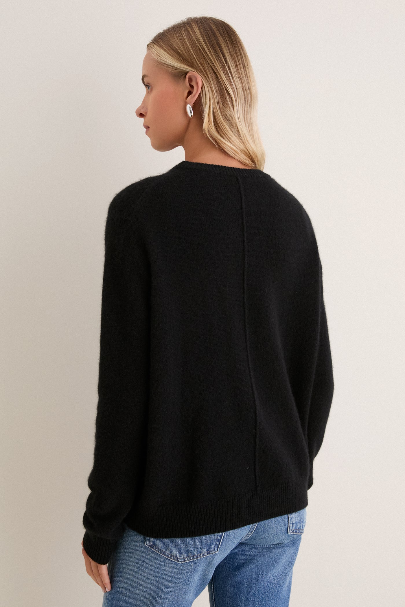 Black Cashmere Boyfriend Bodie Crewneck