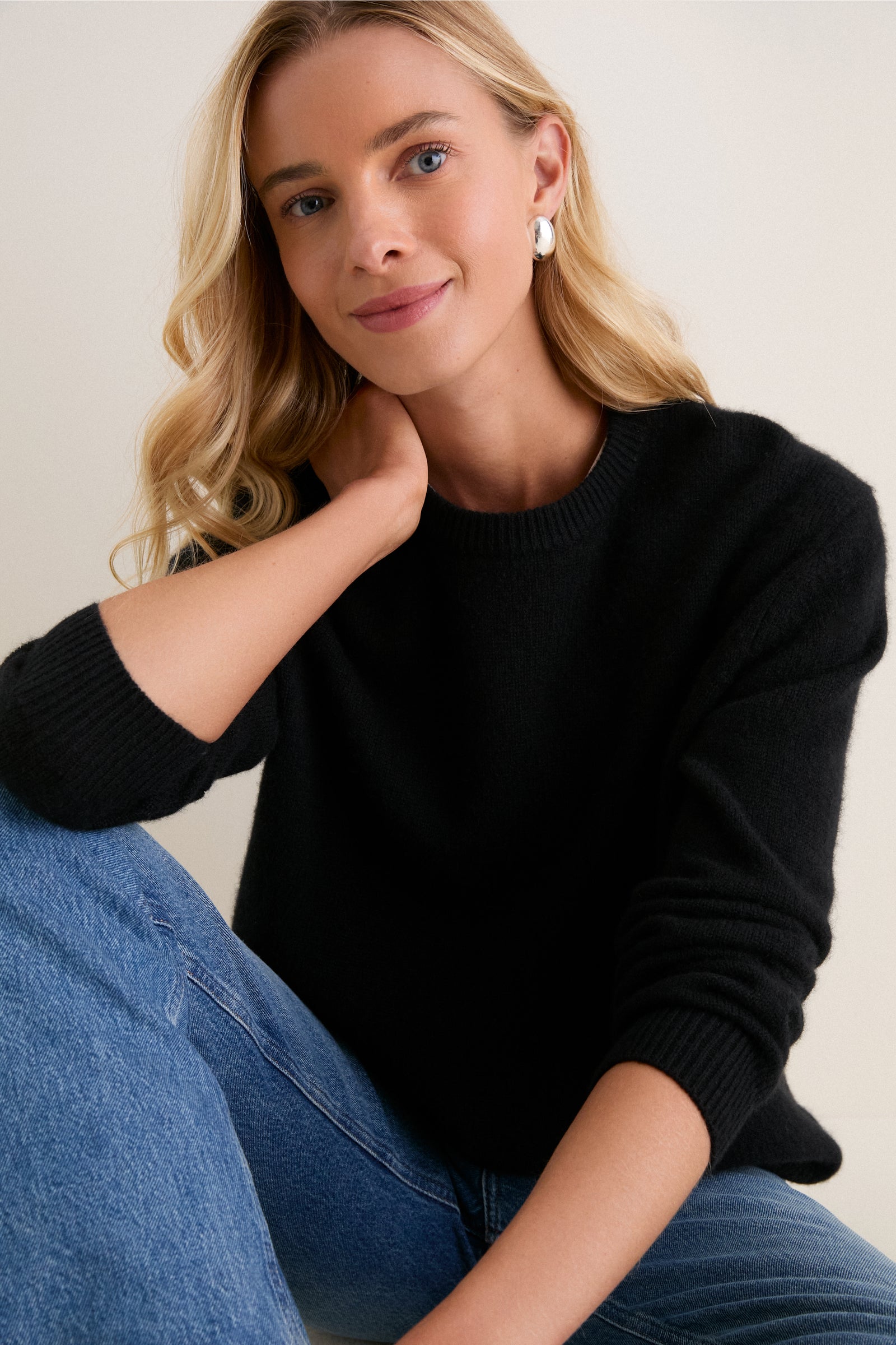 Black Cashmere Boyfriend Bodie Crewneck