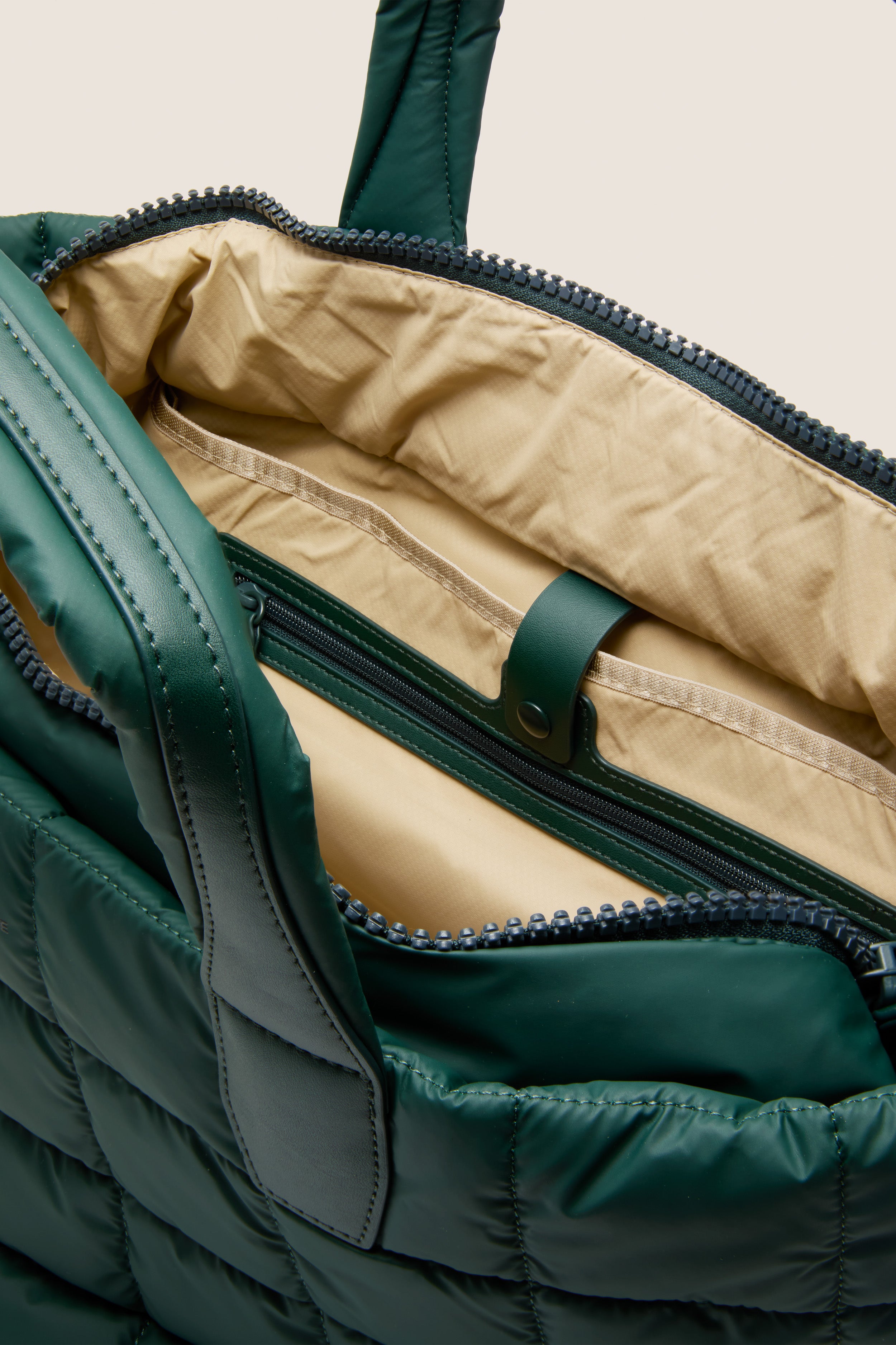 Bottle Green Porter Tote Medium | Vee Collective