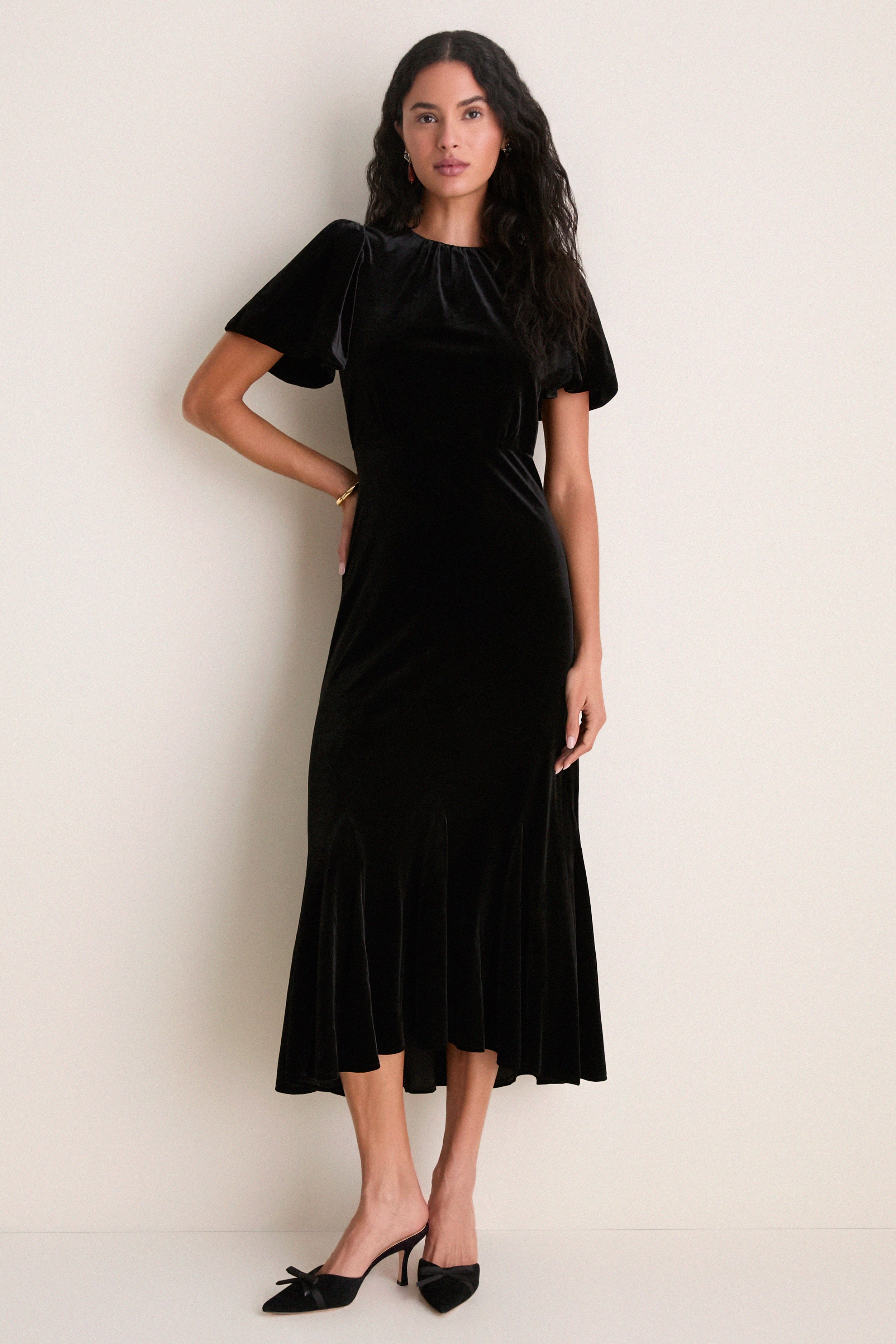 Black Velvet Elodie Dress | Tuckernuck