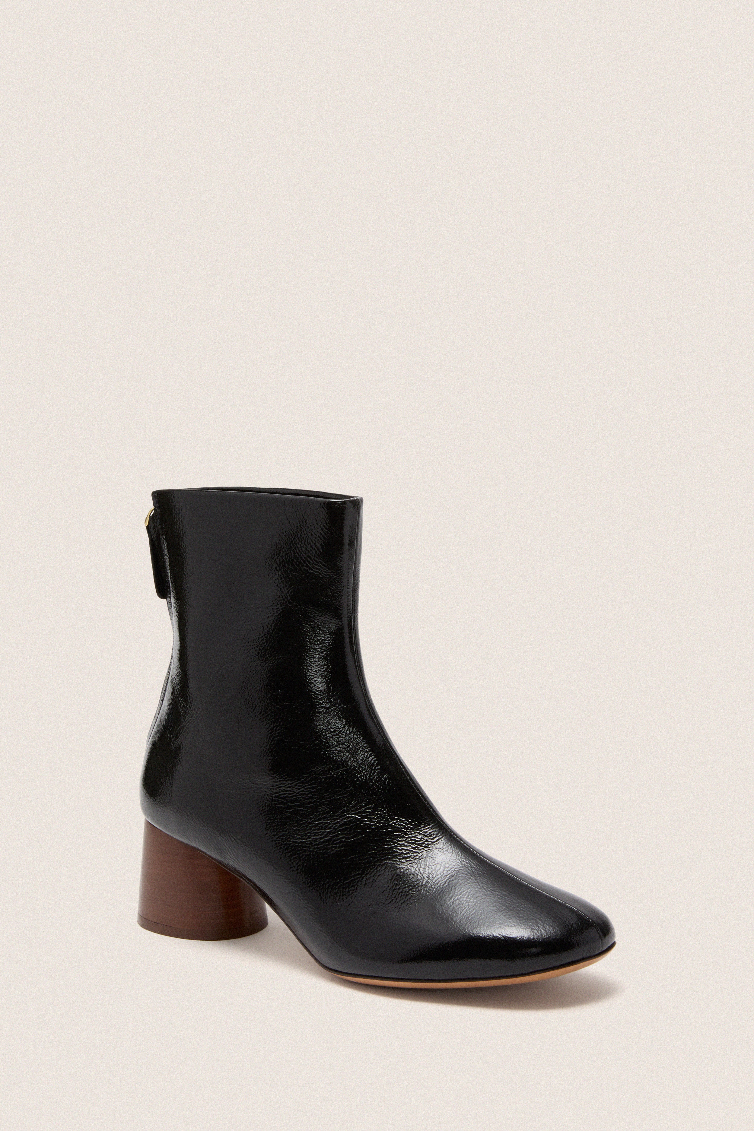 Black Glove Boot