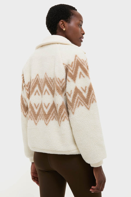 Egret Hendrik Half Zip Sherpa features a classic zigzag pattern, high collar, and relaxed fit, offering an effortless, high-end winter style.