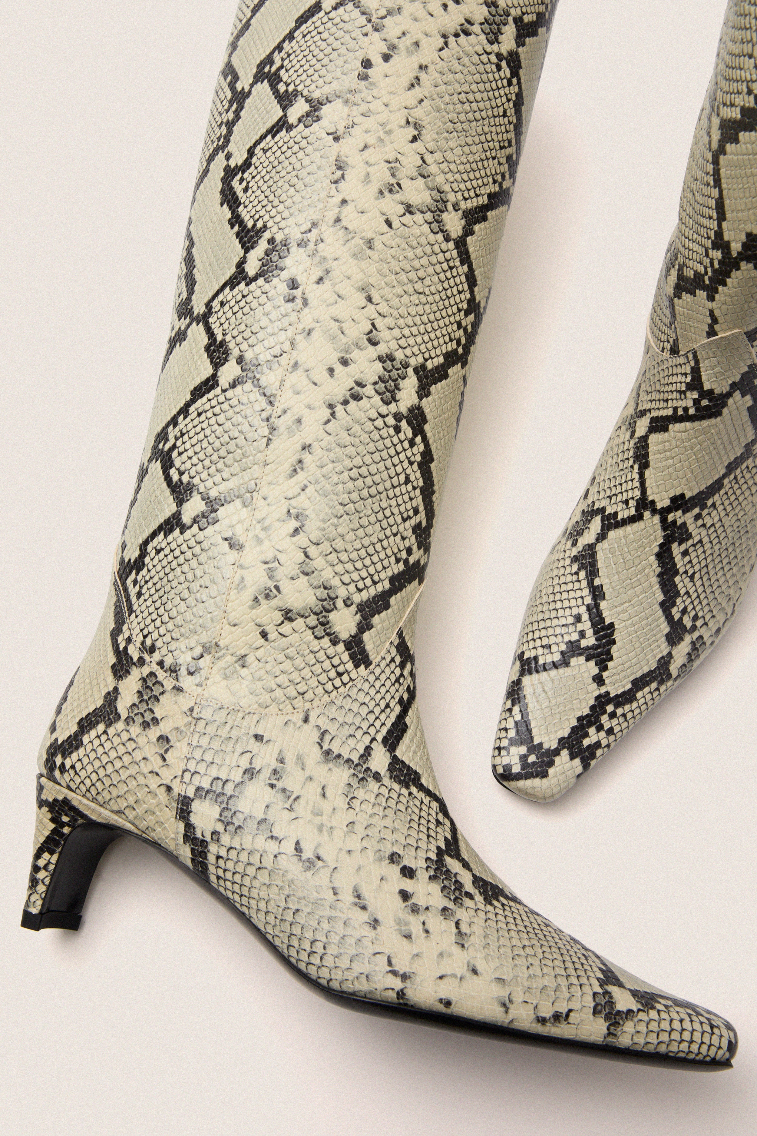 White Snake Western Wally Boot
