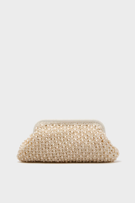 White Perola Clutch: A classic, high-end evening purse adorned with cream-colored beads, featuring a structured silhouette and metal clasp for an effortlessly cool and fun accessory.