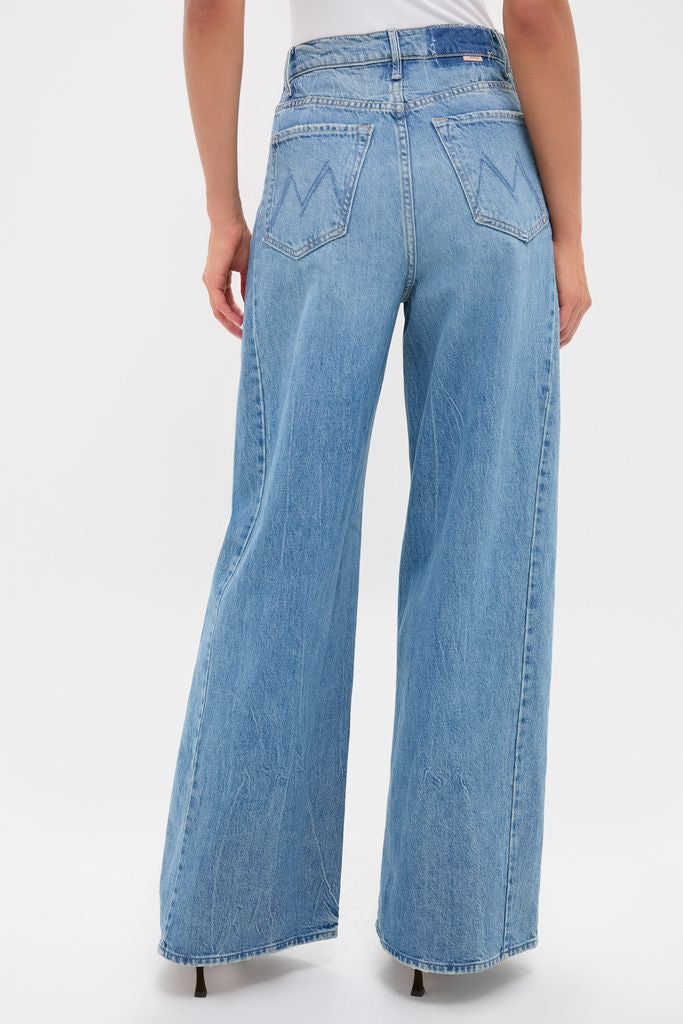 Folk Star The Pipe-Dream Button Sneak jeans showcase an effortless, high-end style with a classic wide-leg silhouette, perfect for a fun, confident look.