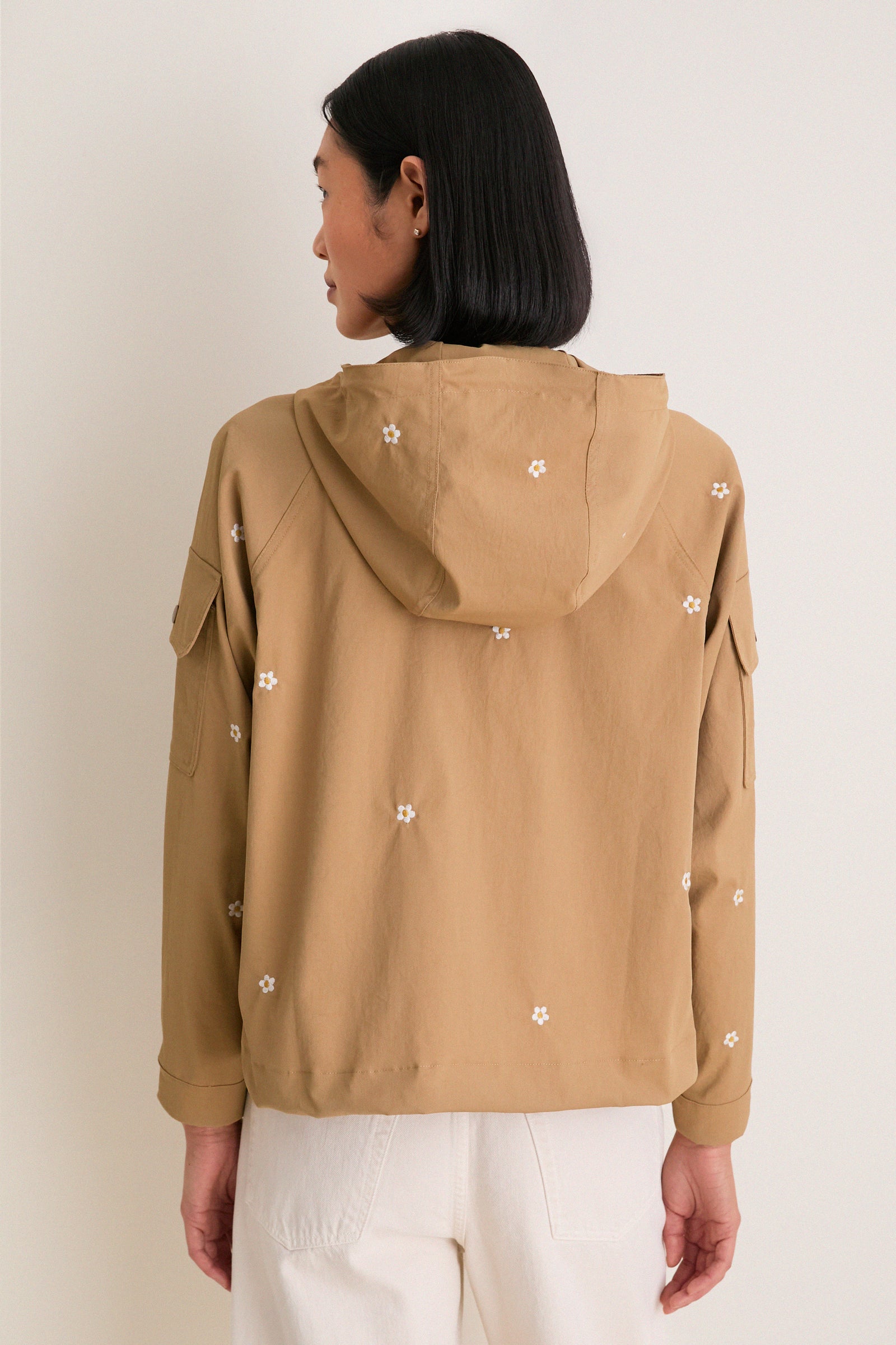 Khaki with Daisy Embroidery Cropped Trailhead Pullover