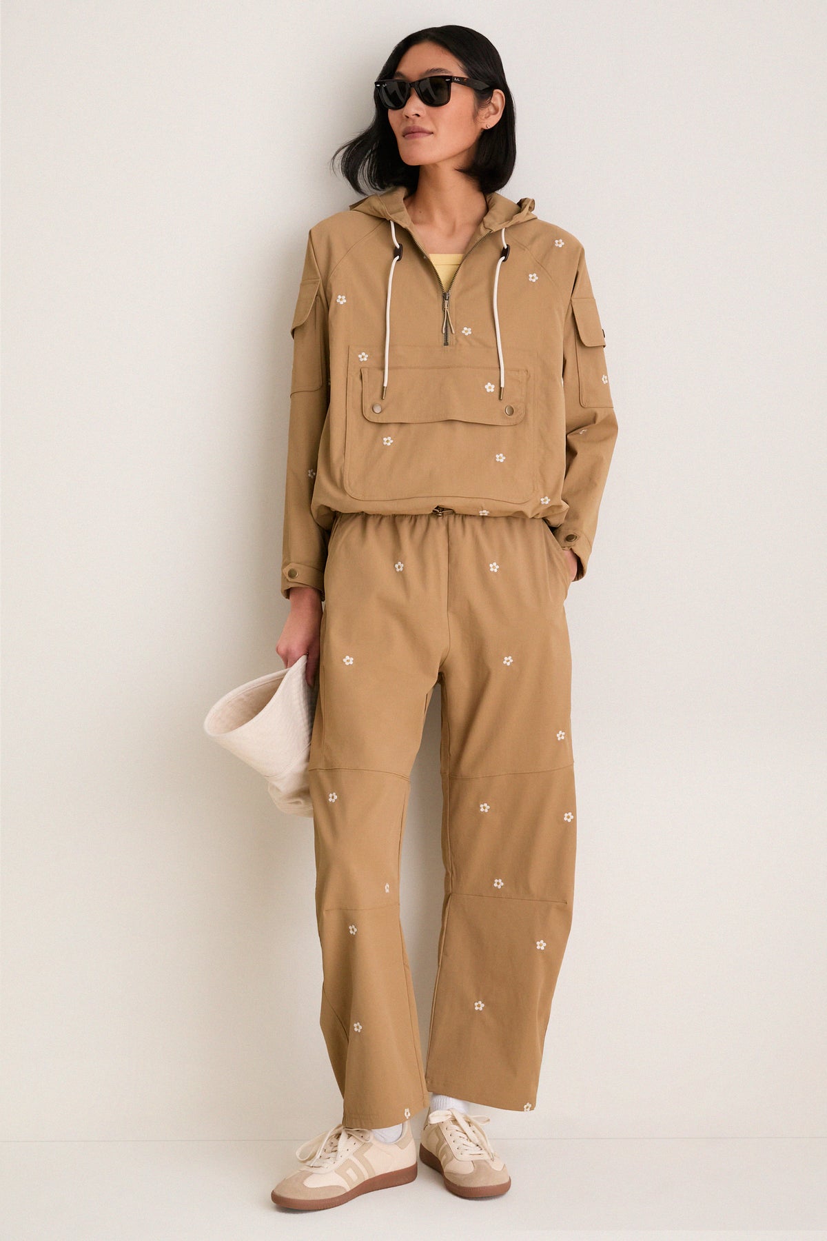 Khaki with Daisy Embroidery Cropped Trailhead Pullover