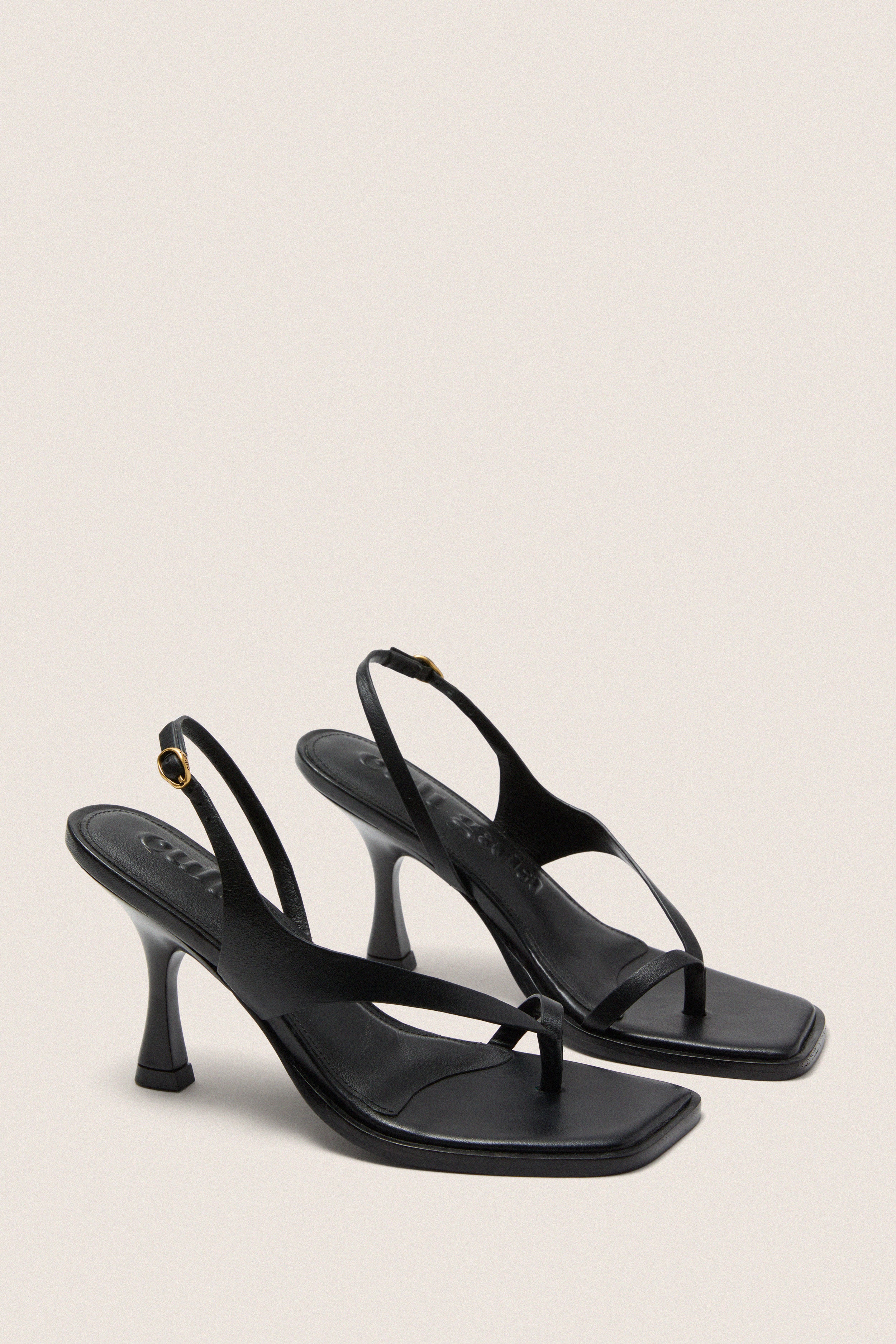 Black Paxton Sandals | Cult Gaia