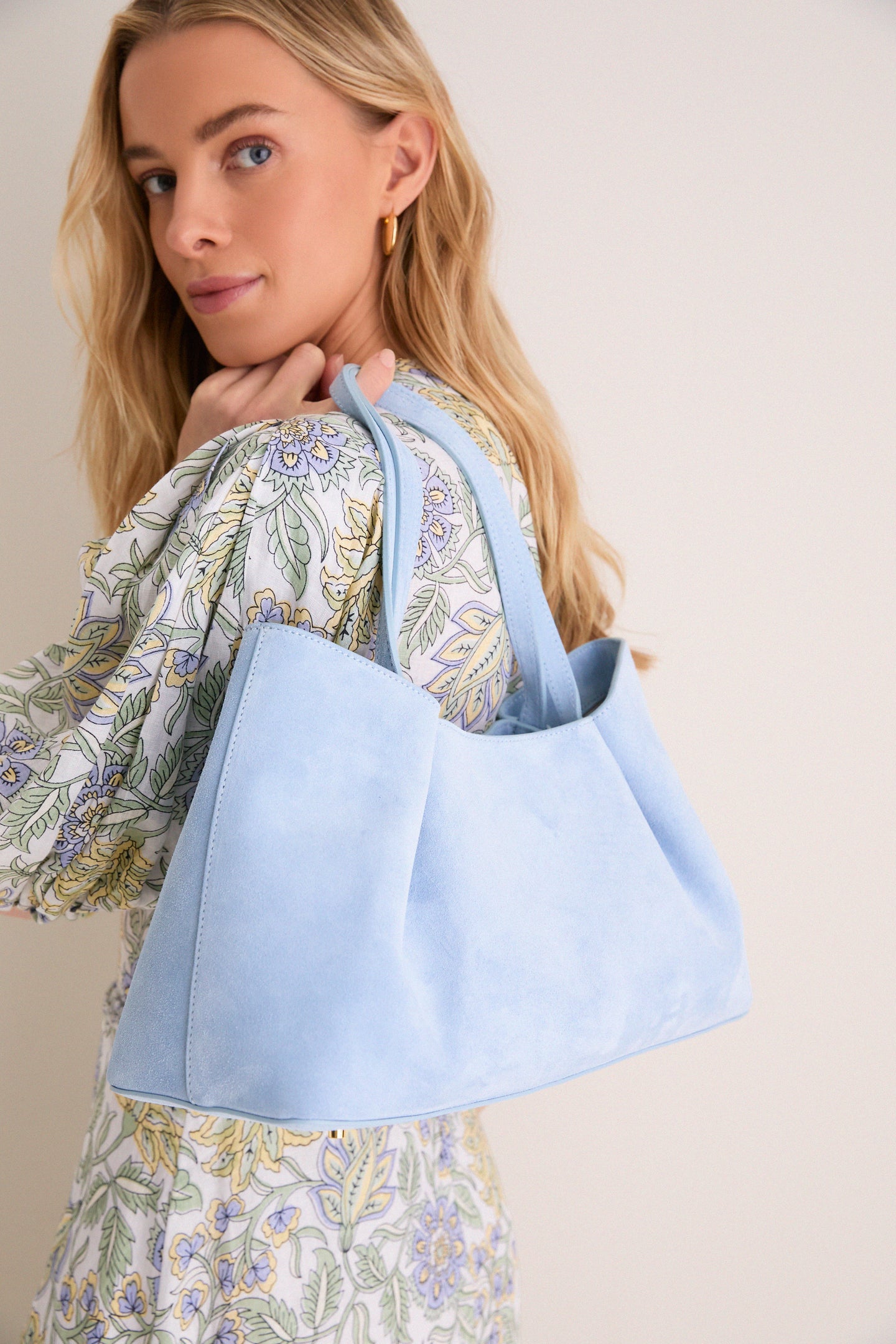 Light Blue Dimple Tote | Elleme