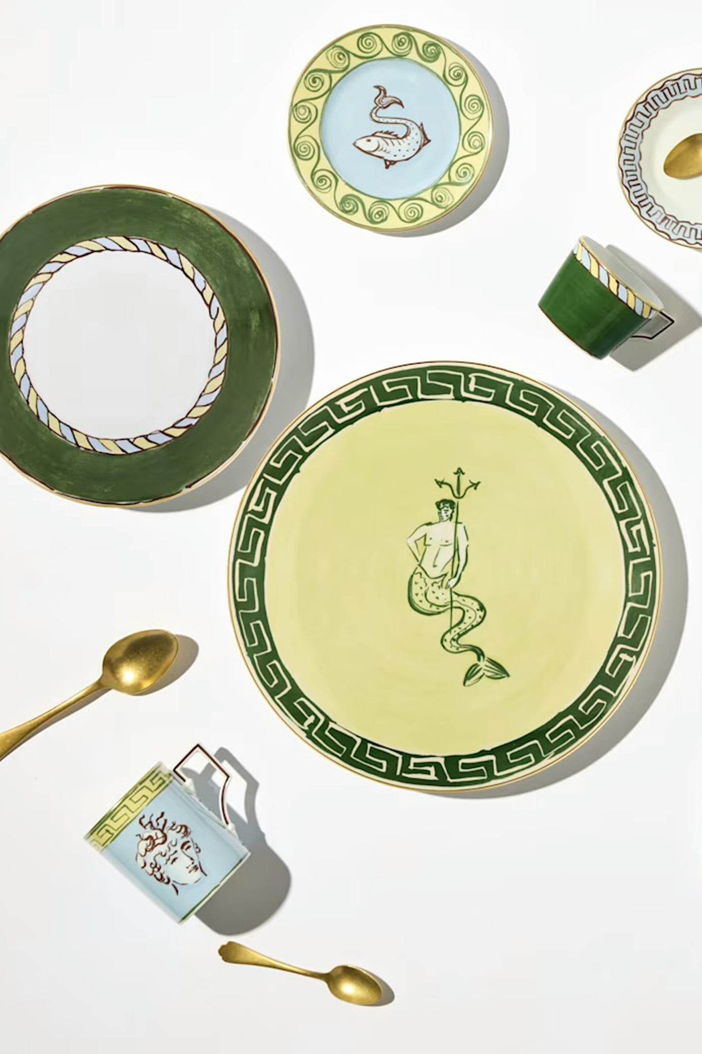 Il viaggio di Nettuno Green and Yellow Charger Plate