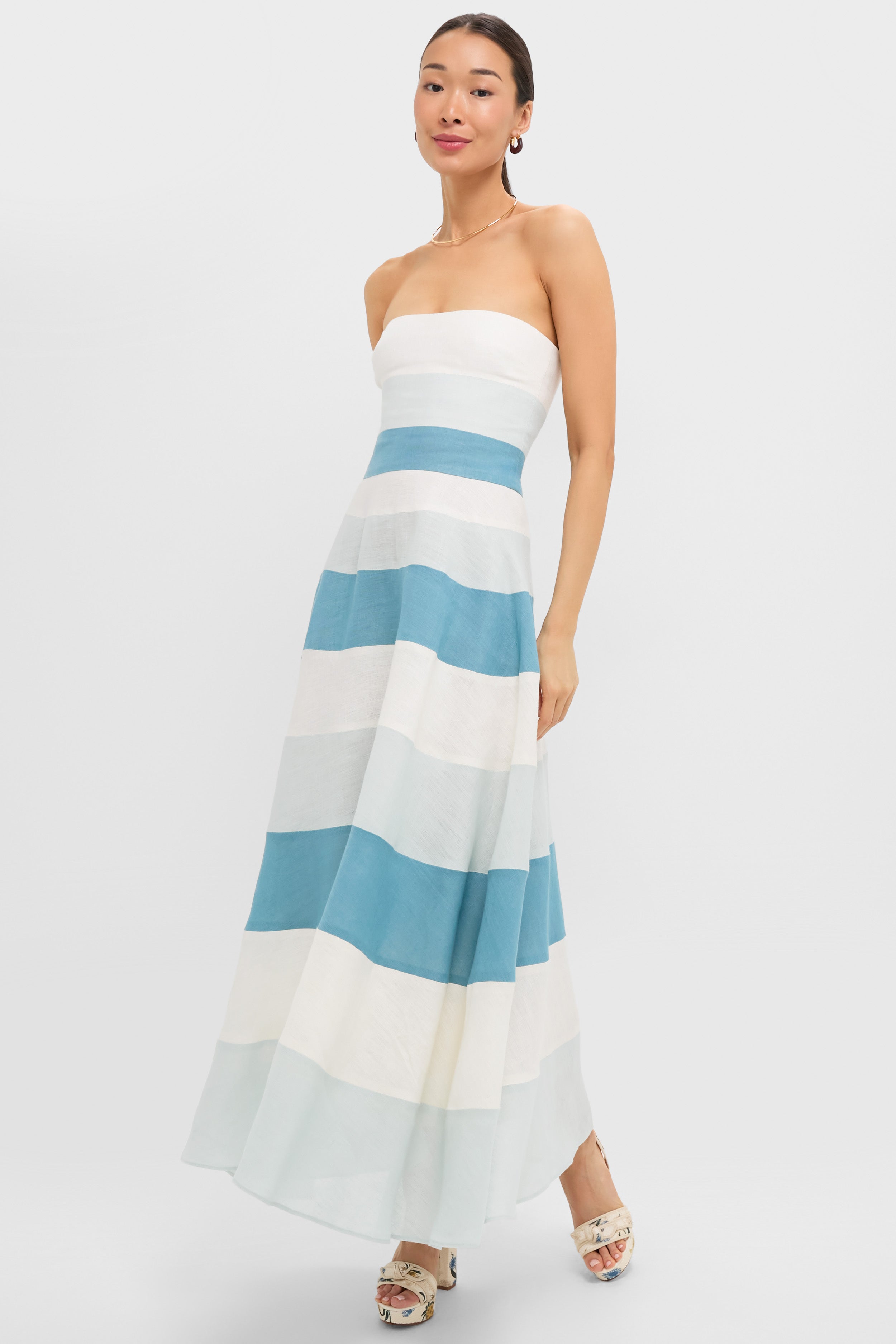 horizon blue dresses Azure Dress The skirt cascades into Feb-26 Black & Gold Textured Size:US 52 Long / EU 62 Long