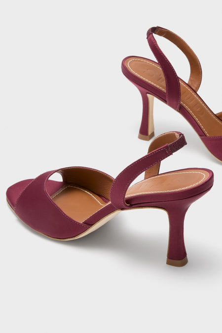 Mulberry Brigitte Heel: Classic magenta slingback sandals with mid-height flared heel and open toe, crafted in satin and leather for an effortless, high-end look.