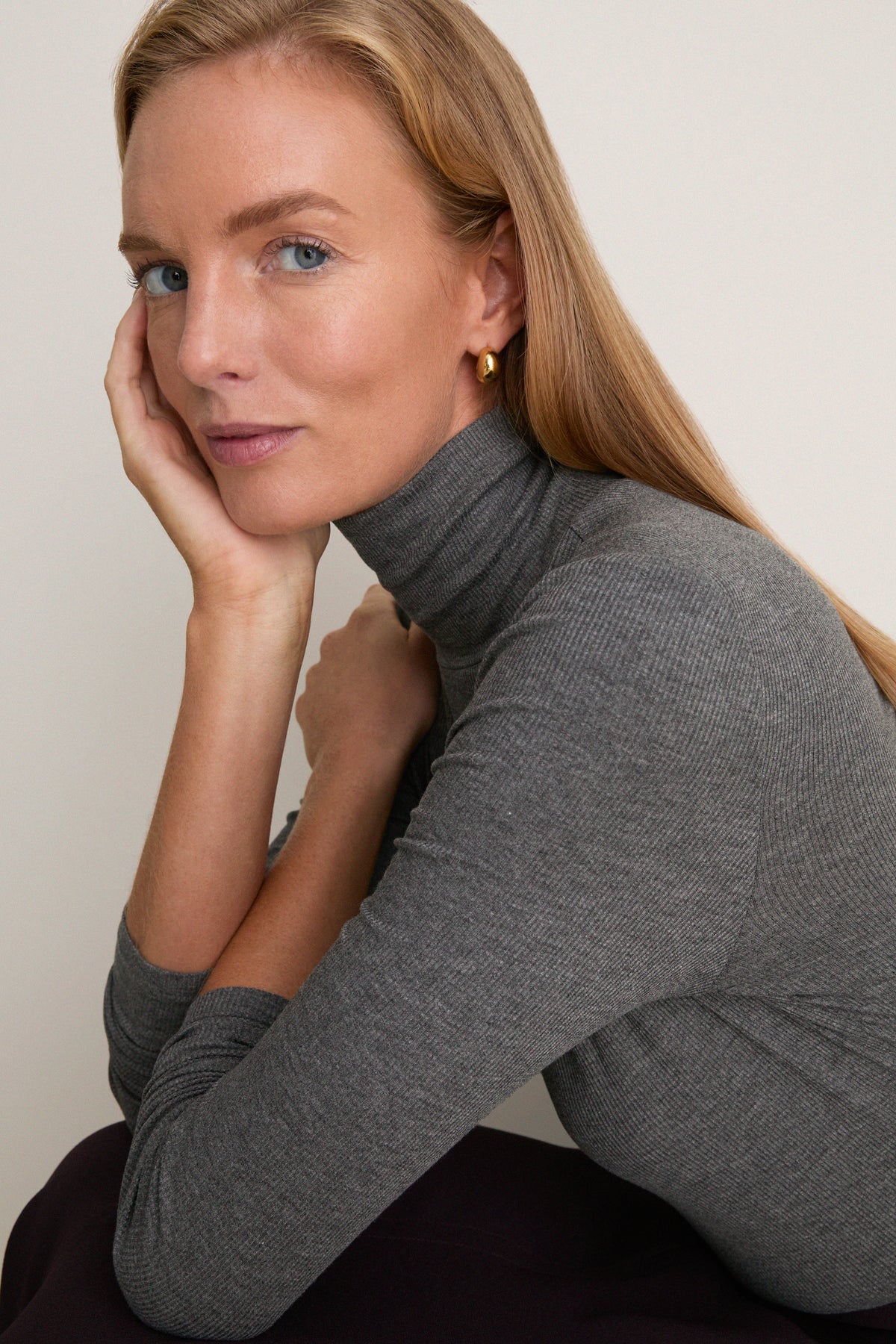 Gray Lightweight Ribbed Topanga Turtleneck