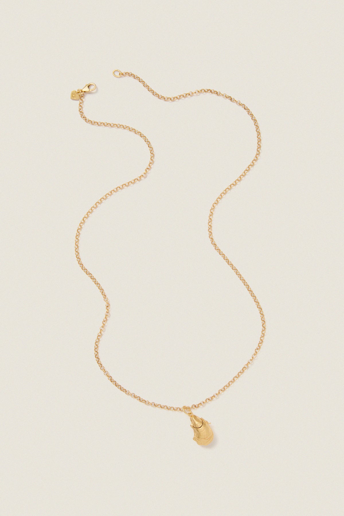 Gold Oyster Vesta Case 26" Necklace