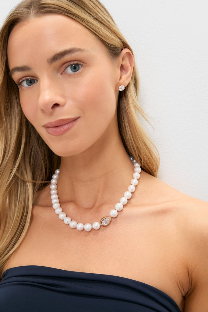 White Pearl Ceu Necklace