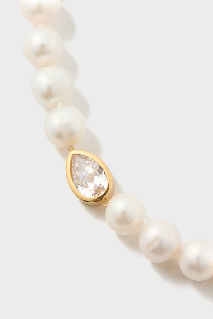 White Pearl Ceu Necklace