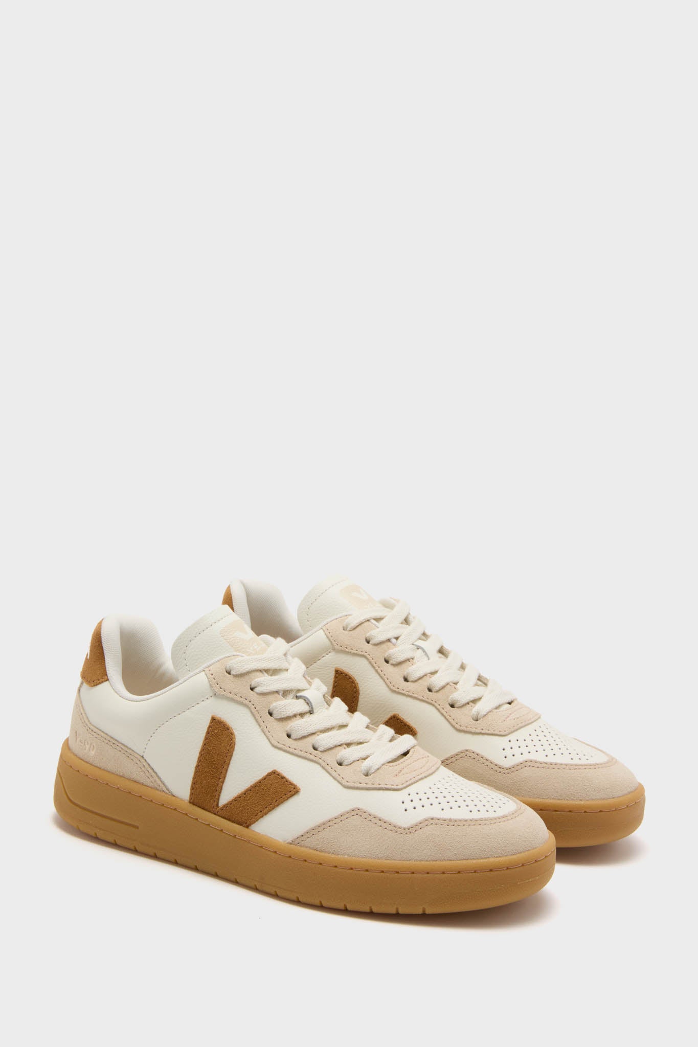 Pure Camel Almond Natural V-90 Sneakers White | VEJA