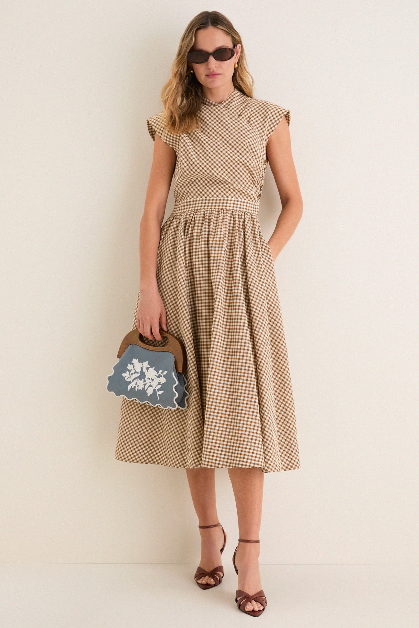 Chambray Floral Bermuda Wooden Handle Bag