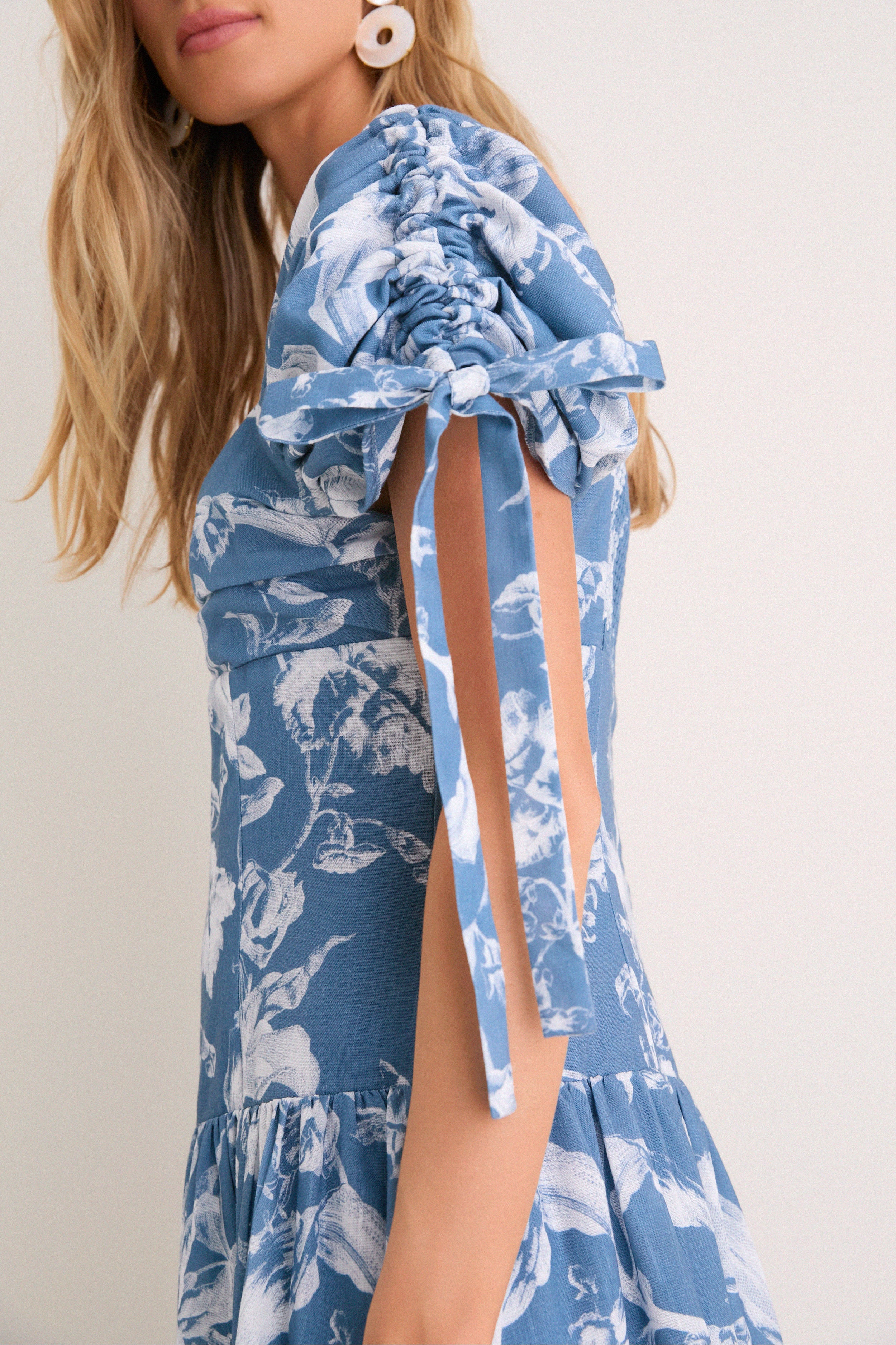 Hyacinth House Vintage Blue Floral Marianna Maxi Dress Vintage Blue Floral / XL Hyacinth House Vintage Blue Floral Marianna Maxi Dress Vintage Blue Floral / XL
