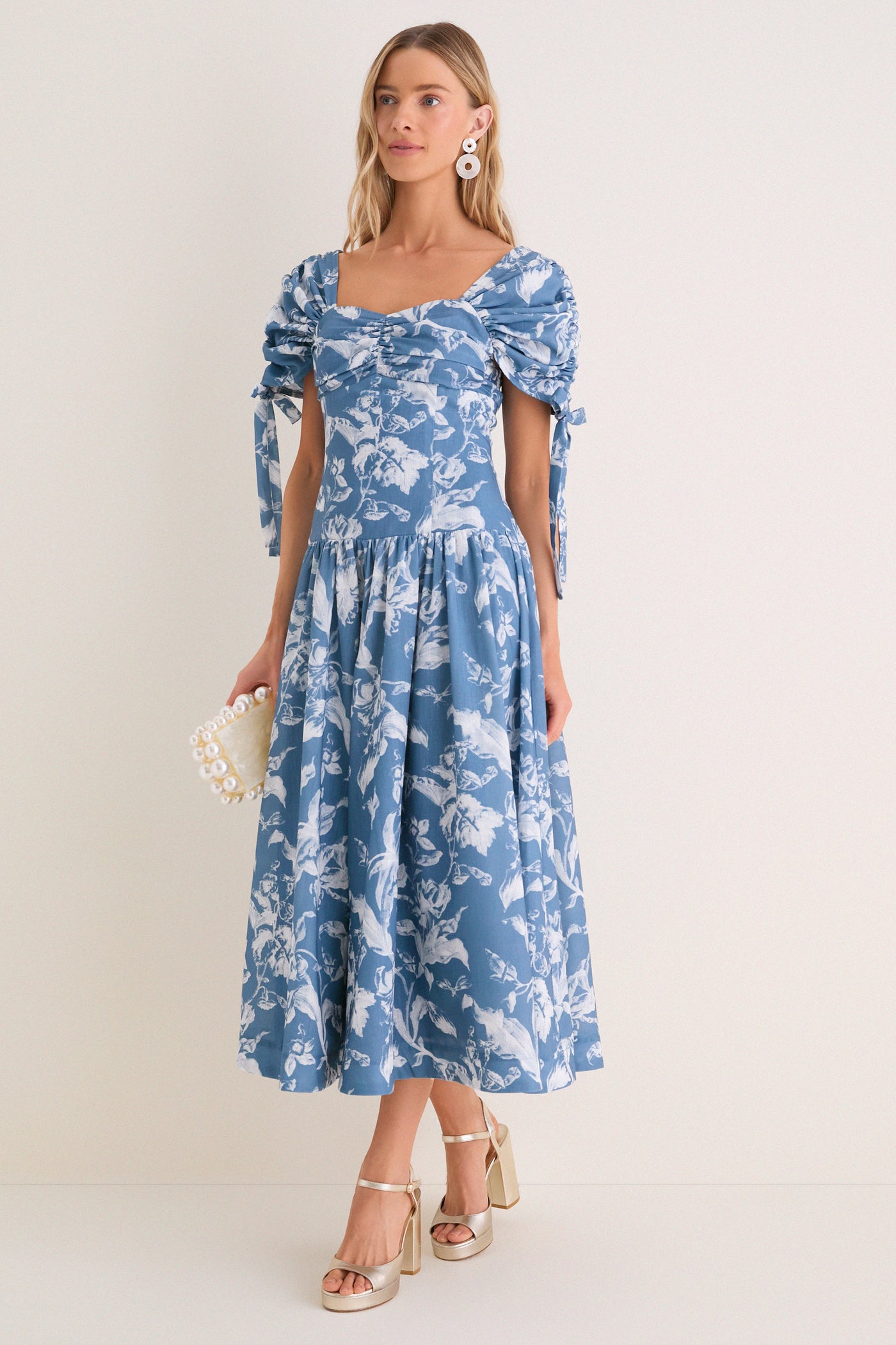 vintage floral maxi dress Hyacinth House Vintage Blue Floral Marianna Maxi Dress Vintage Blue Floral / XL