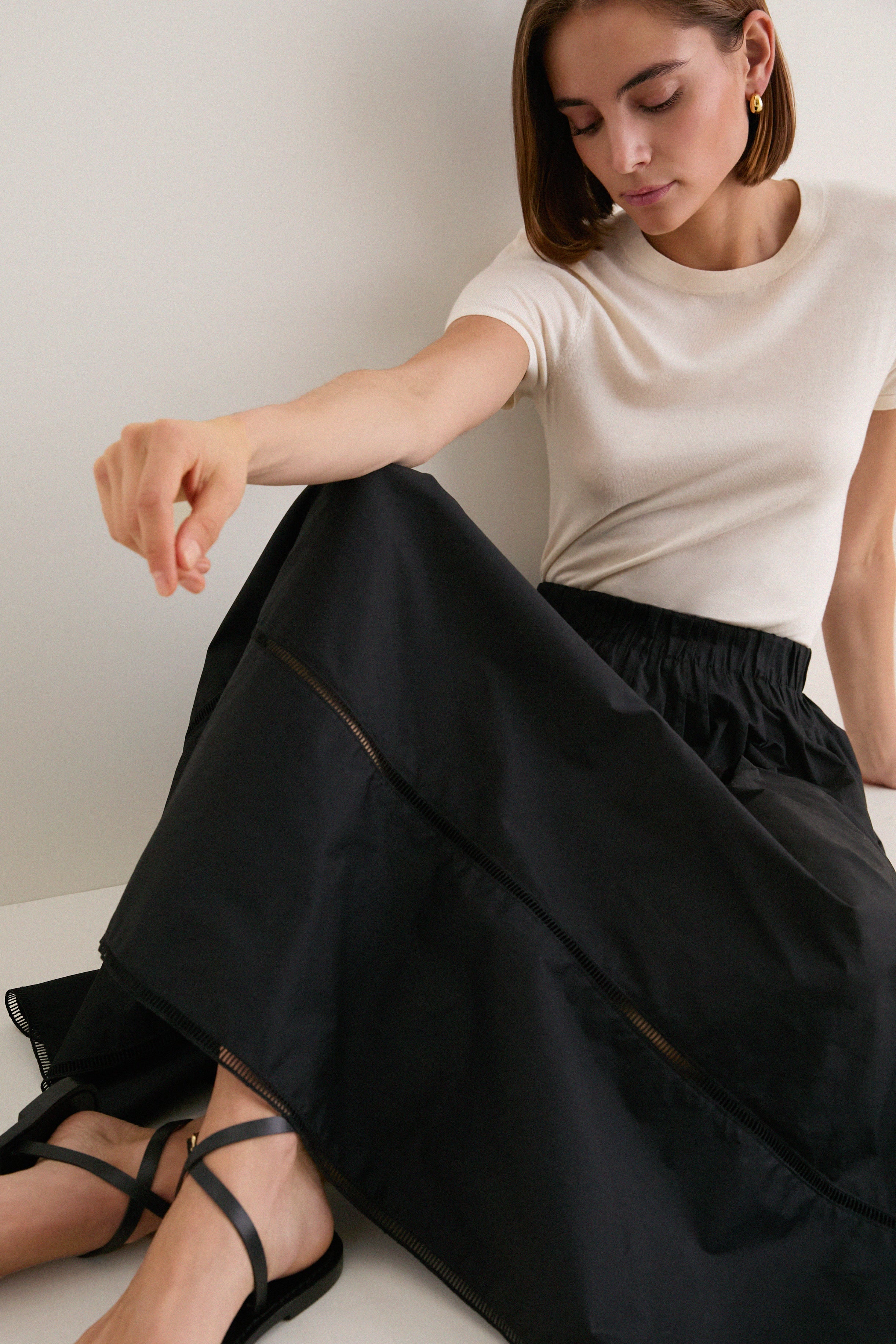 スカート 24AW TUCK CIRCLE SKIRT Black Cotton Poplin Nicole Circle Skirt | Tuckernuck