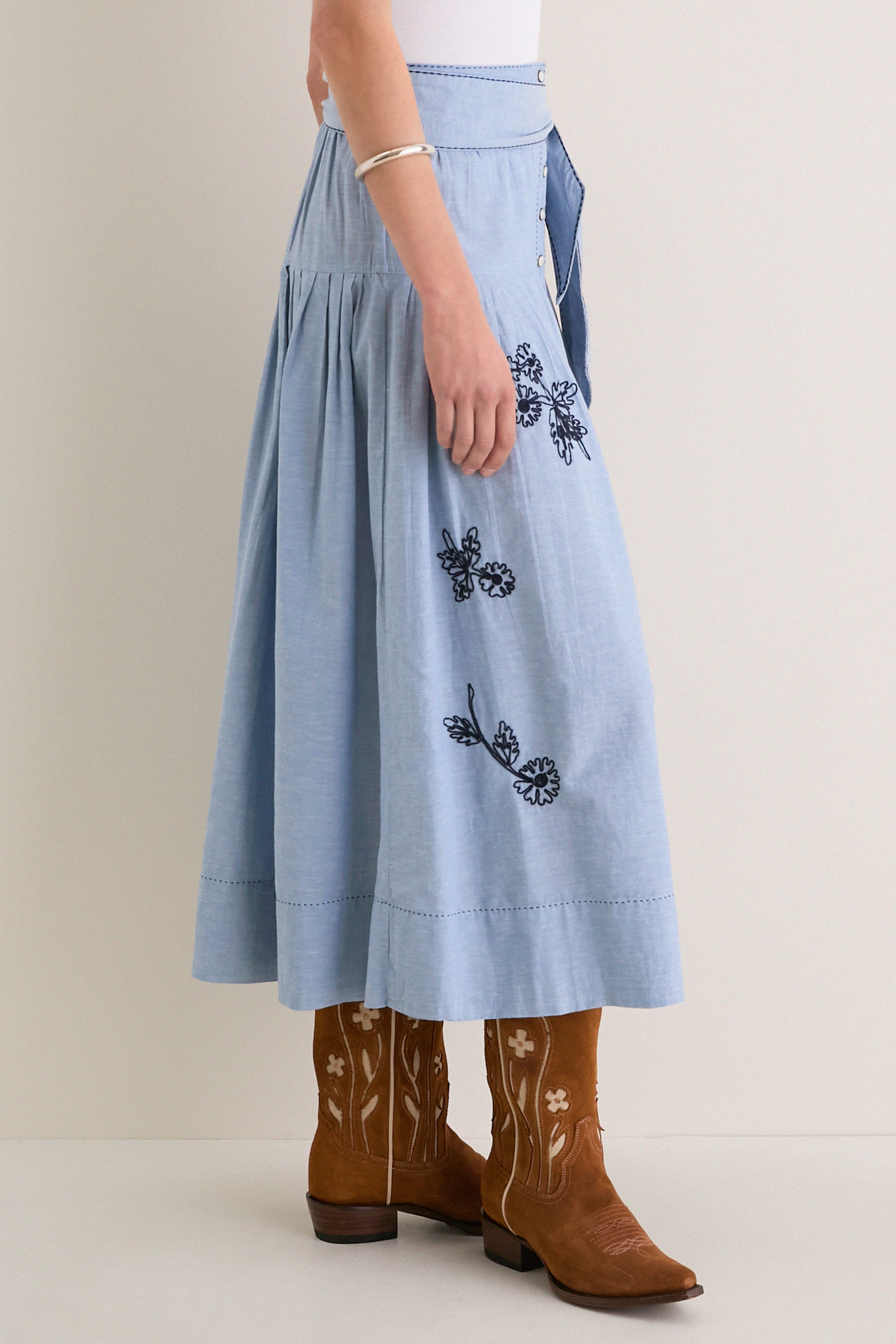 The Chambray Embroidered Highland Skirt | THE GREAT.