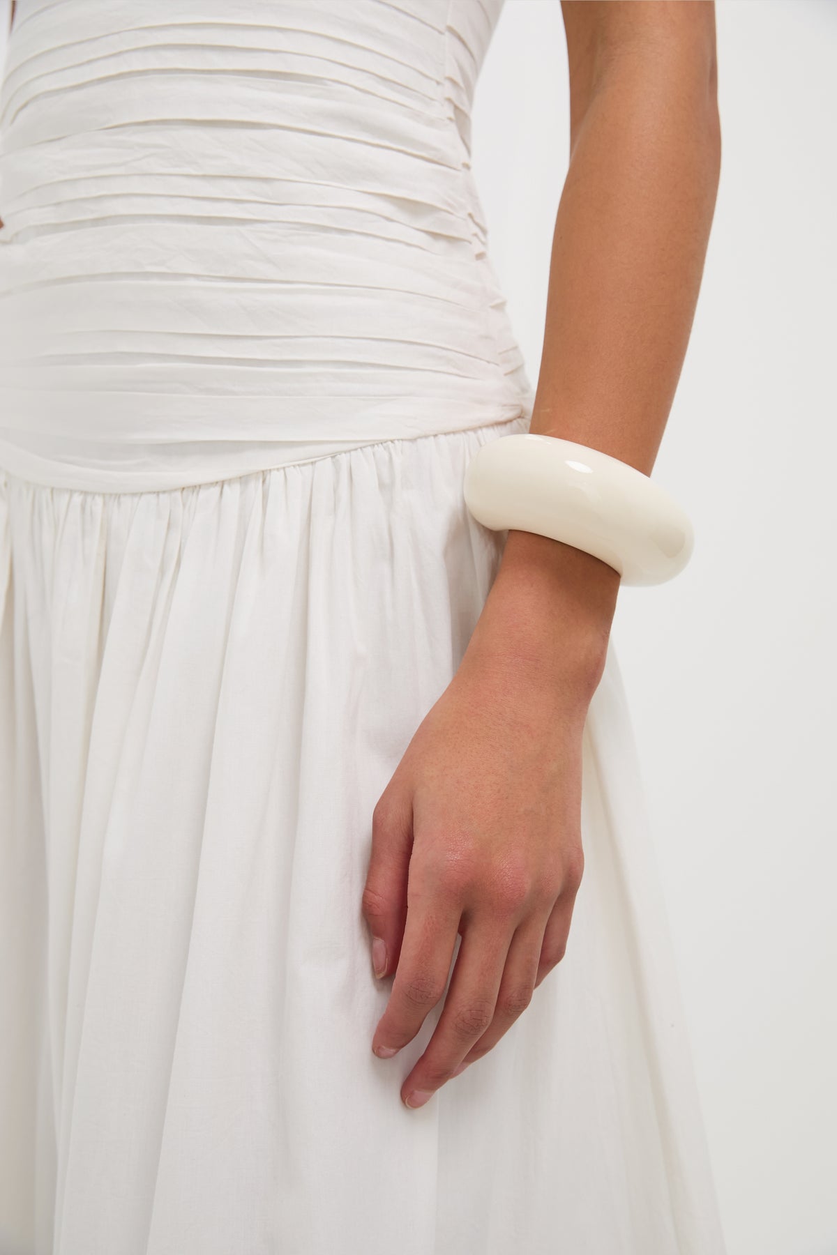 Alabaster Arc Cuff