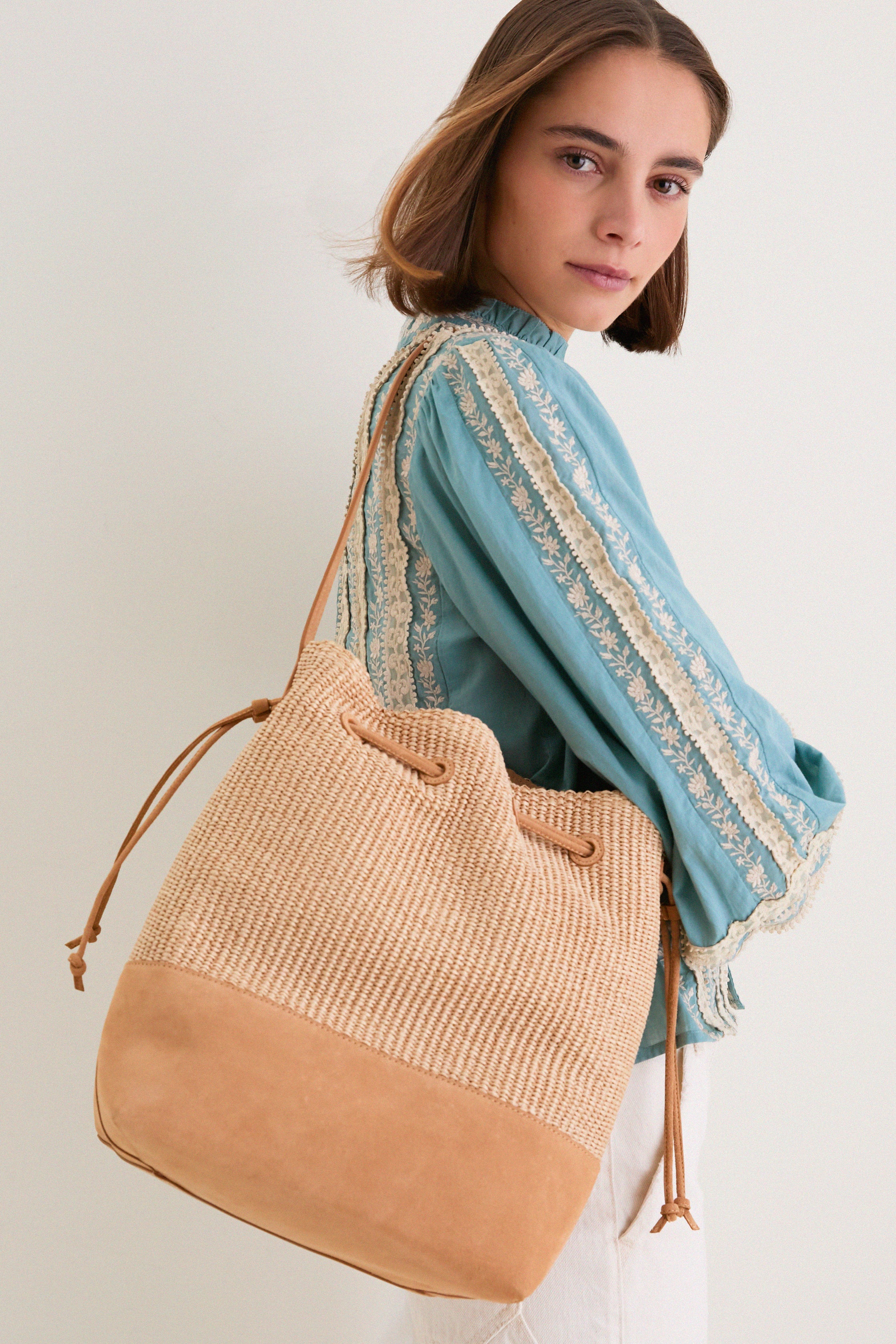 Natural Drawstring Cabas