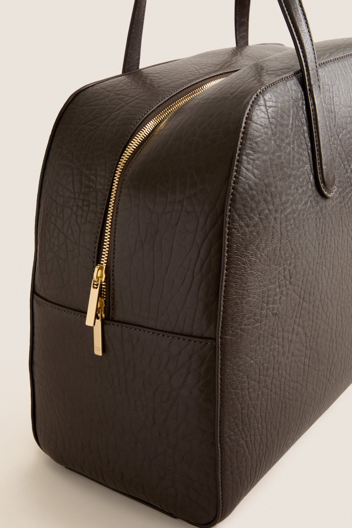 Ebony Helios Travel Bag