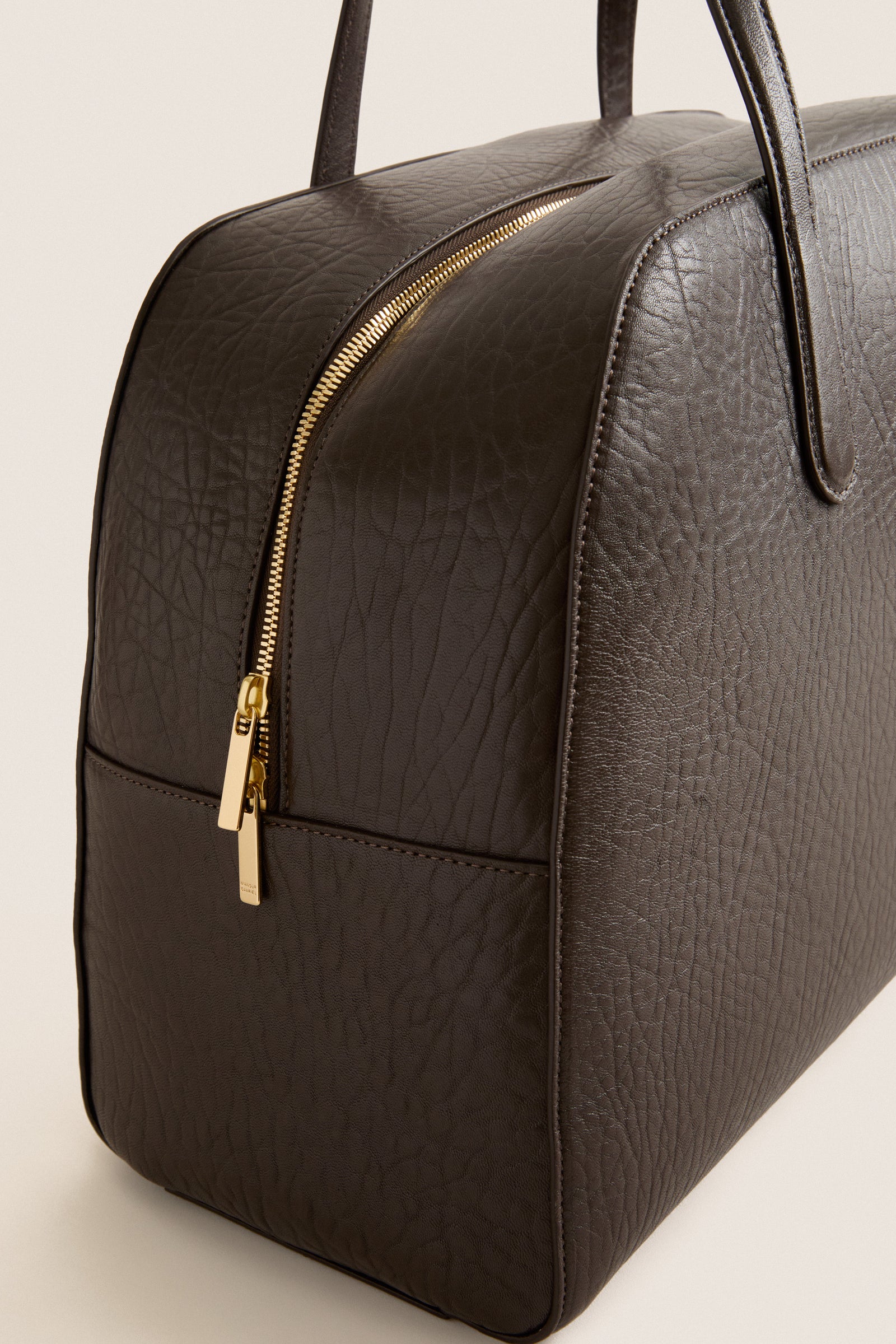 Ebony Helios Travel Bag