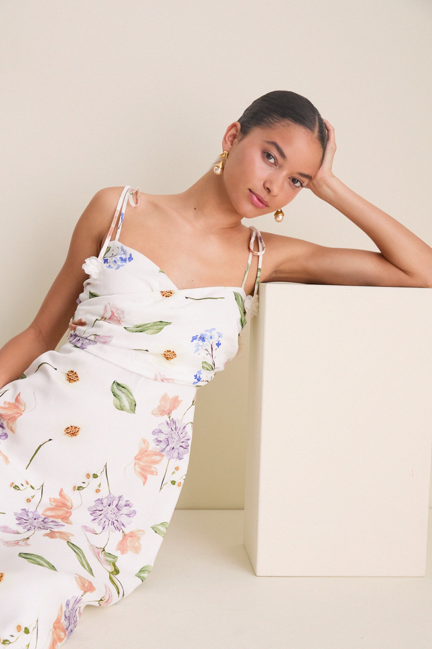 White Wildflower Floral Zinnia Maxi Dress