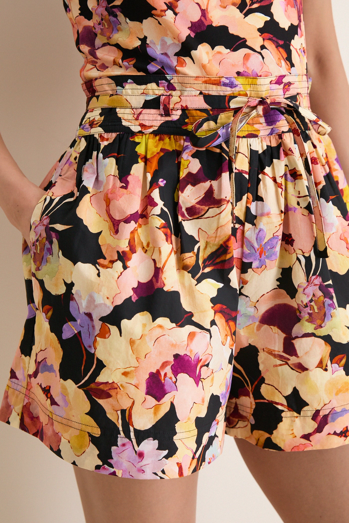 Night Bloom Rowan Short
