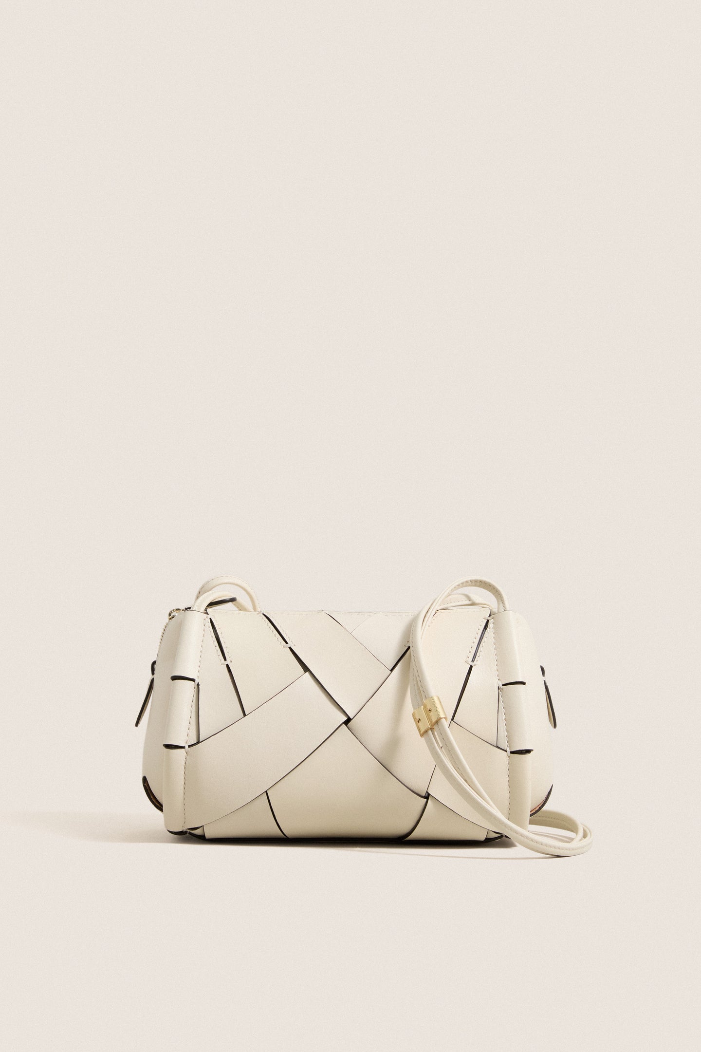 Cowrie Charlotte Camera Bag