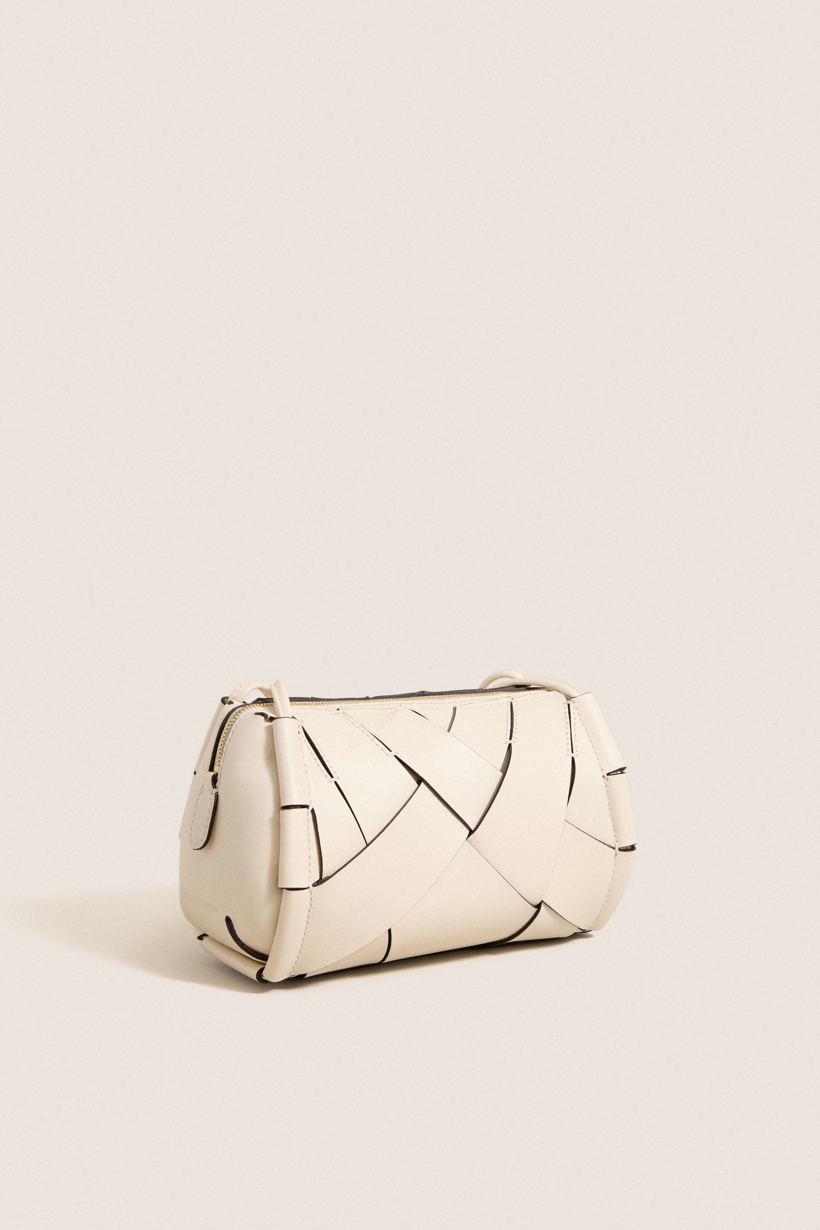 Cowrie Charlotte Camera Bag