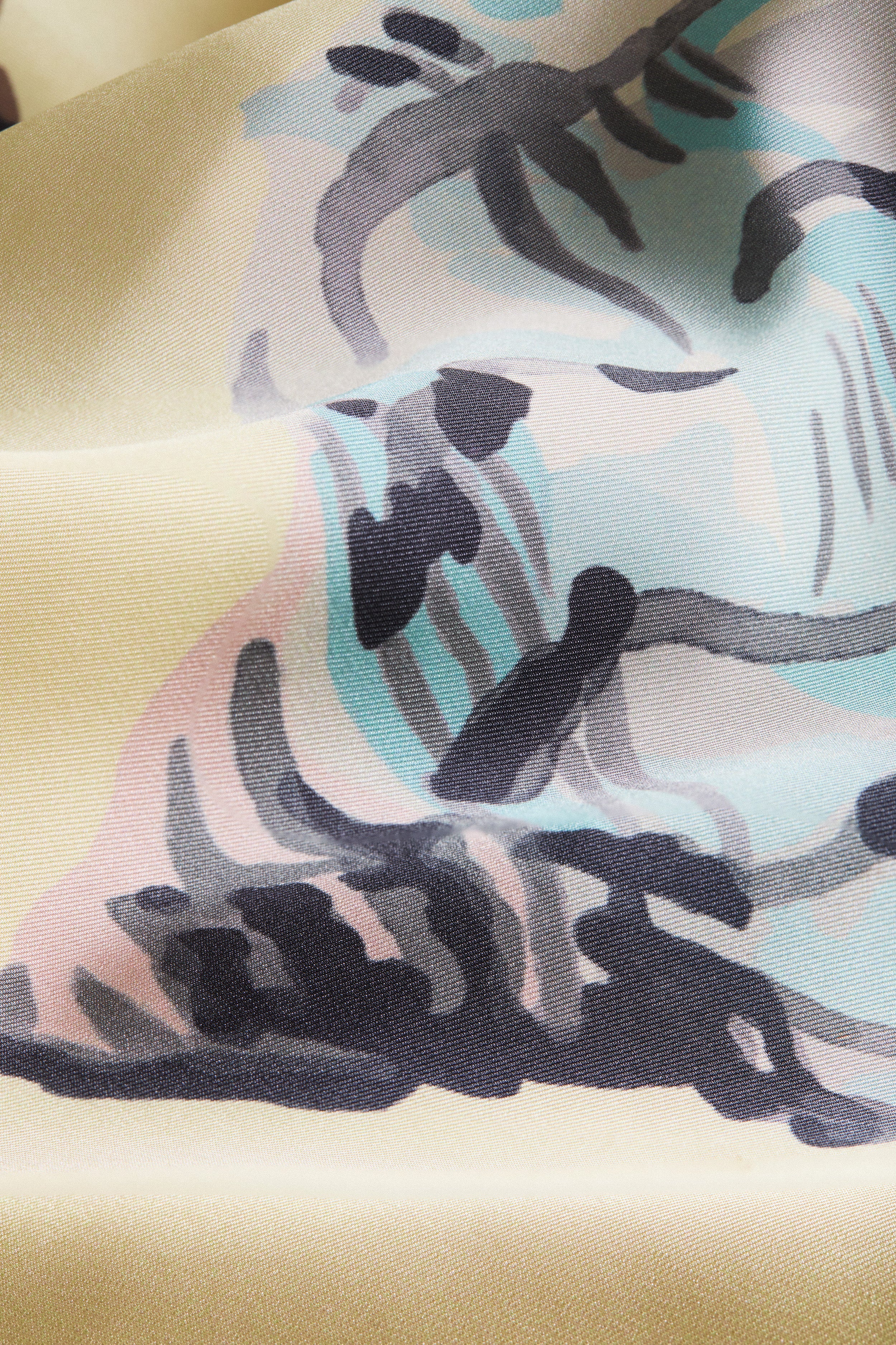 Painted Shells Large Scarf