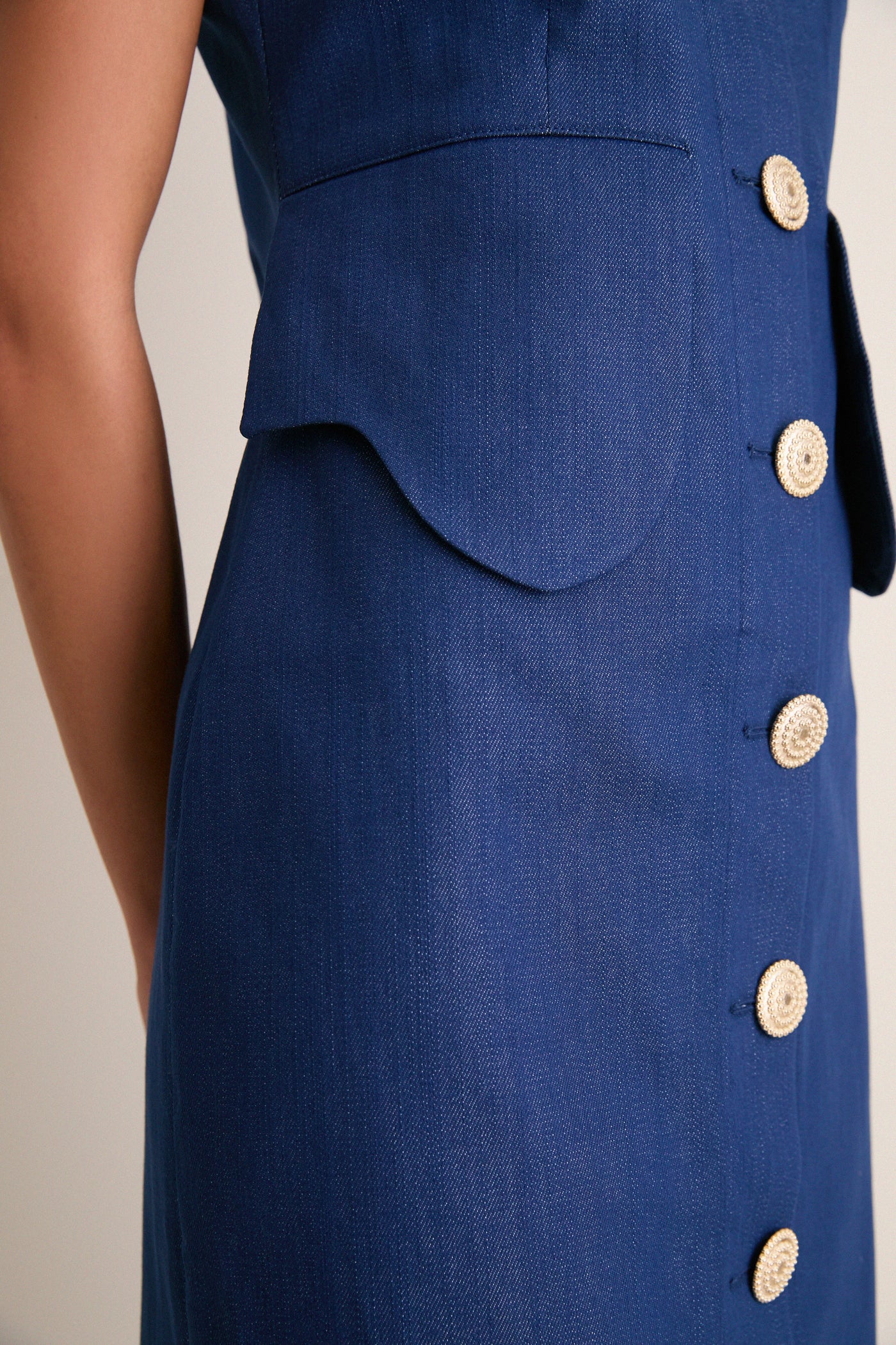 destree denim dress Blue denim sleeveless midi dress