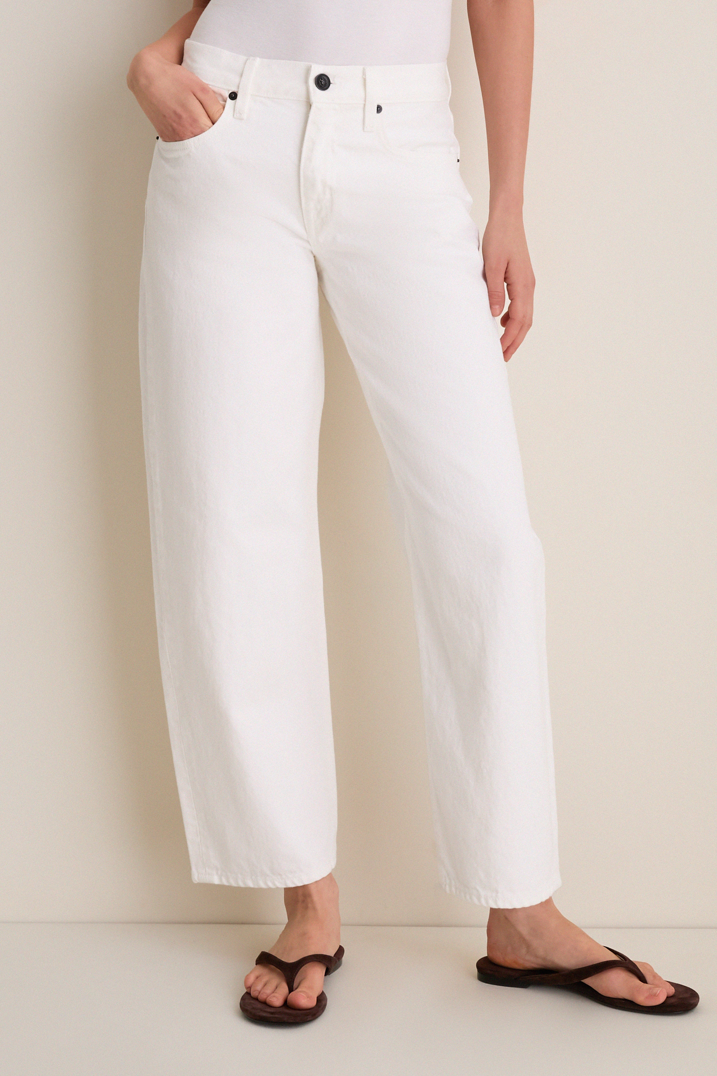 White Jamie Ankle Curve Jean | SLVRLAKE
