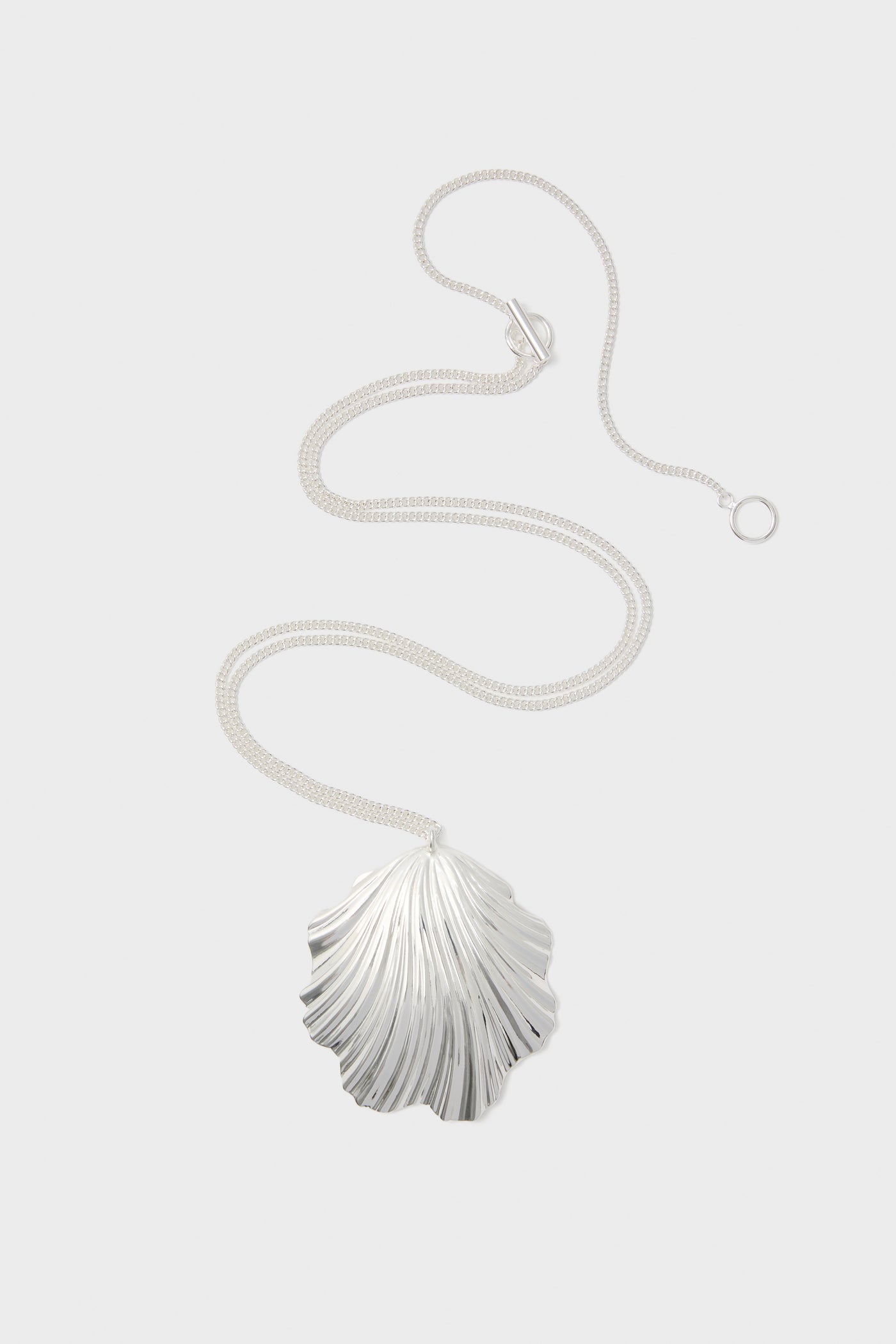 Silver Coquille Necklace