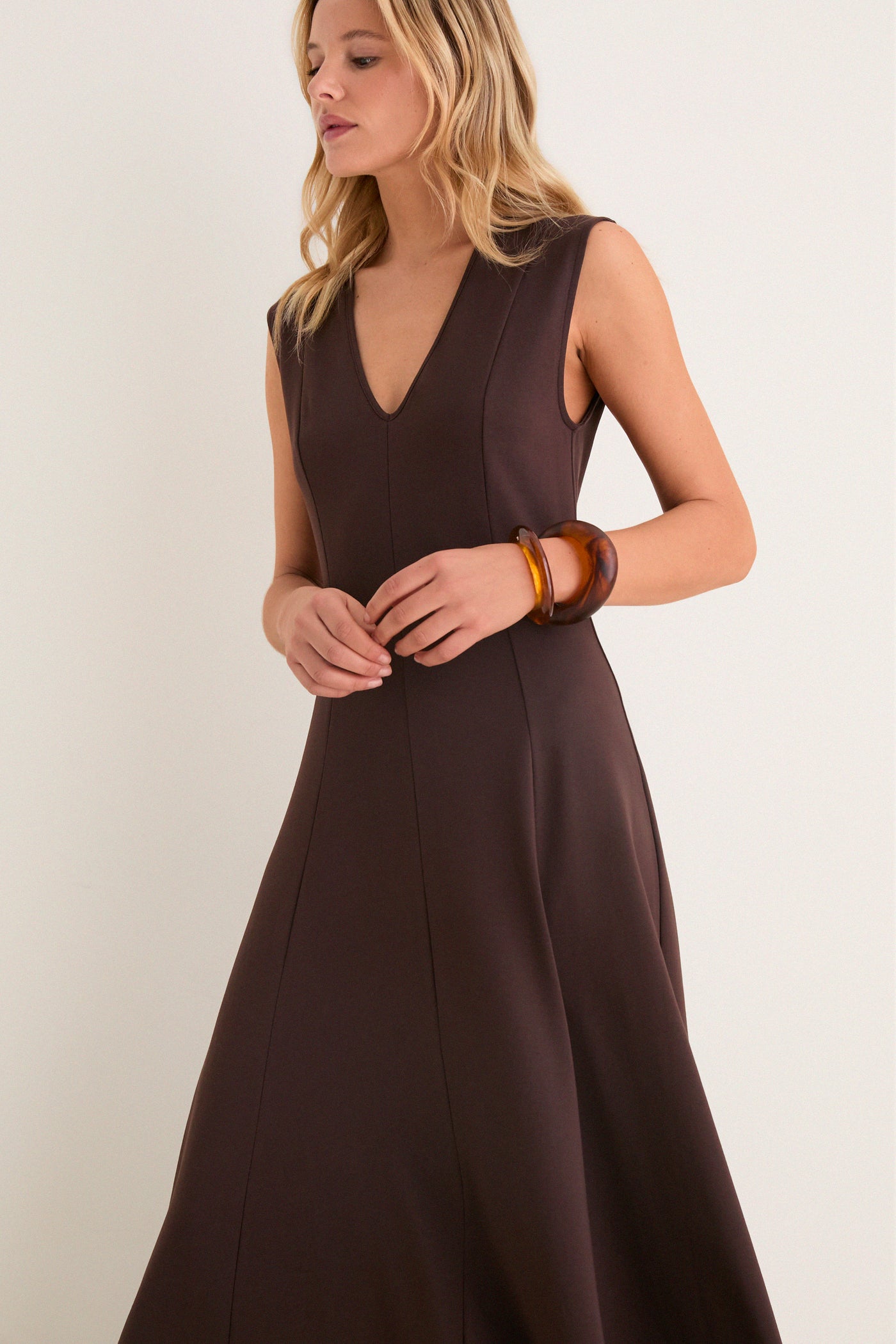 Tuckernuck Espresso Cotton Jersey Agnes V-neck Dress Espresso / M Tuckernuck Espresso Cotton Jersey Agnes V-neck Dress Espresso / M