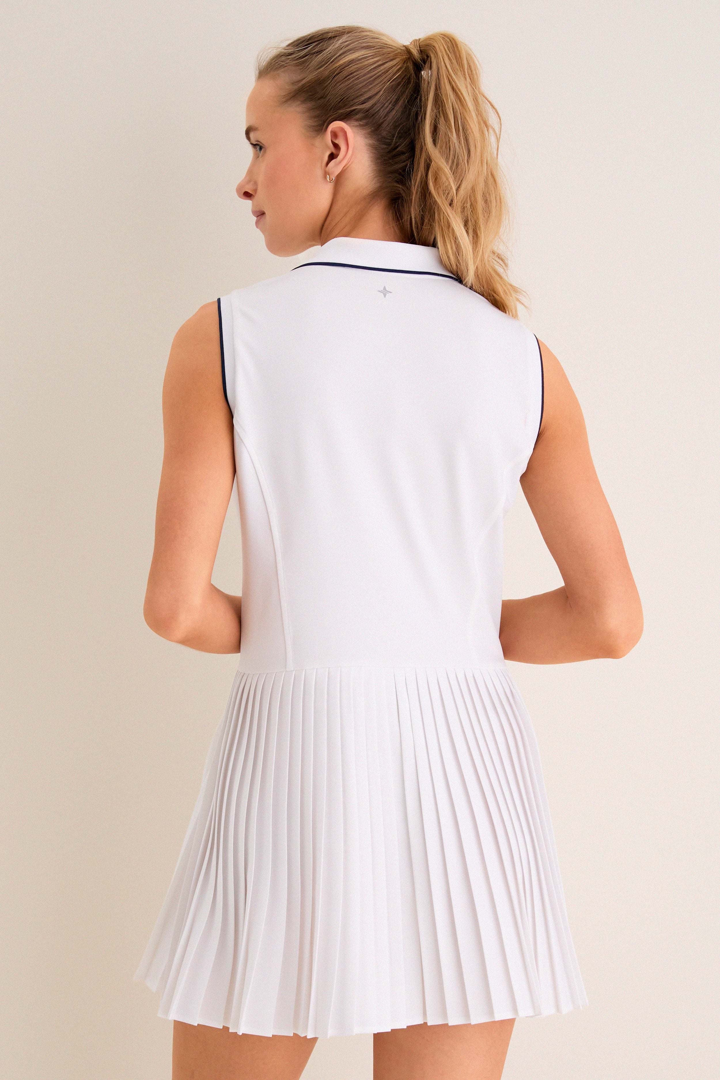 Tnuck Sport White Sleeveless Performance Jersey Beatrice Tennis Dress White / M Tnuck Sport White Sleeveless Performance Jersey Beatrice Tennis Dress White / M
