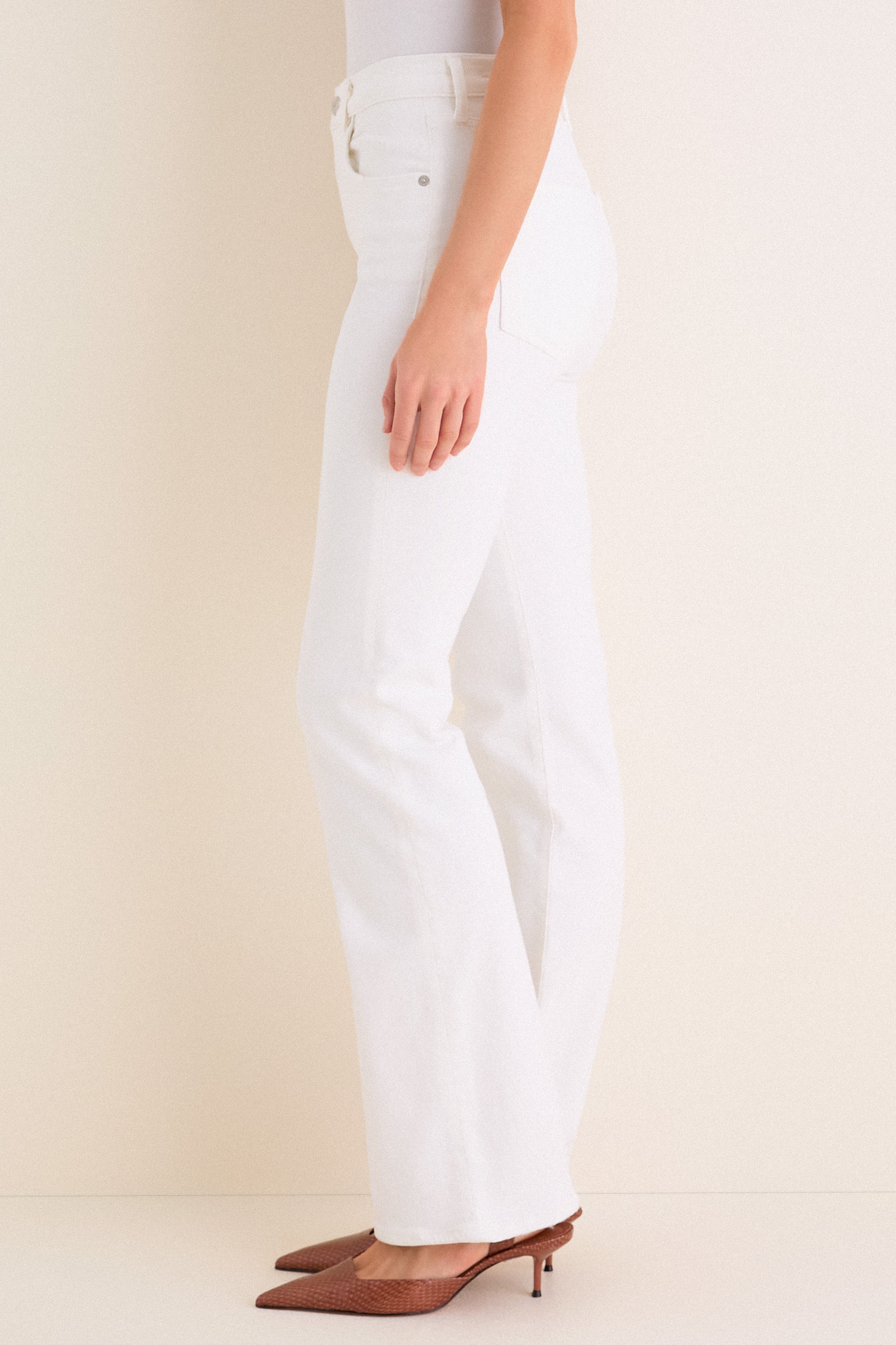 Soft White Lilah 32 Jean