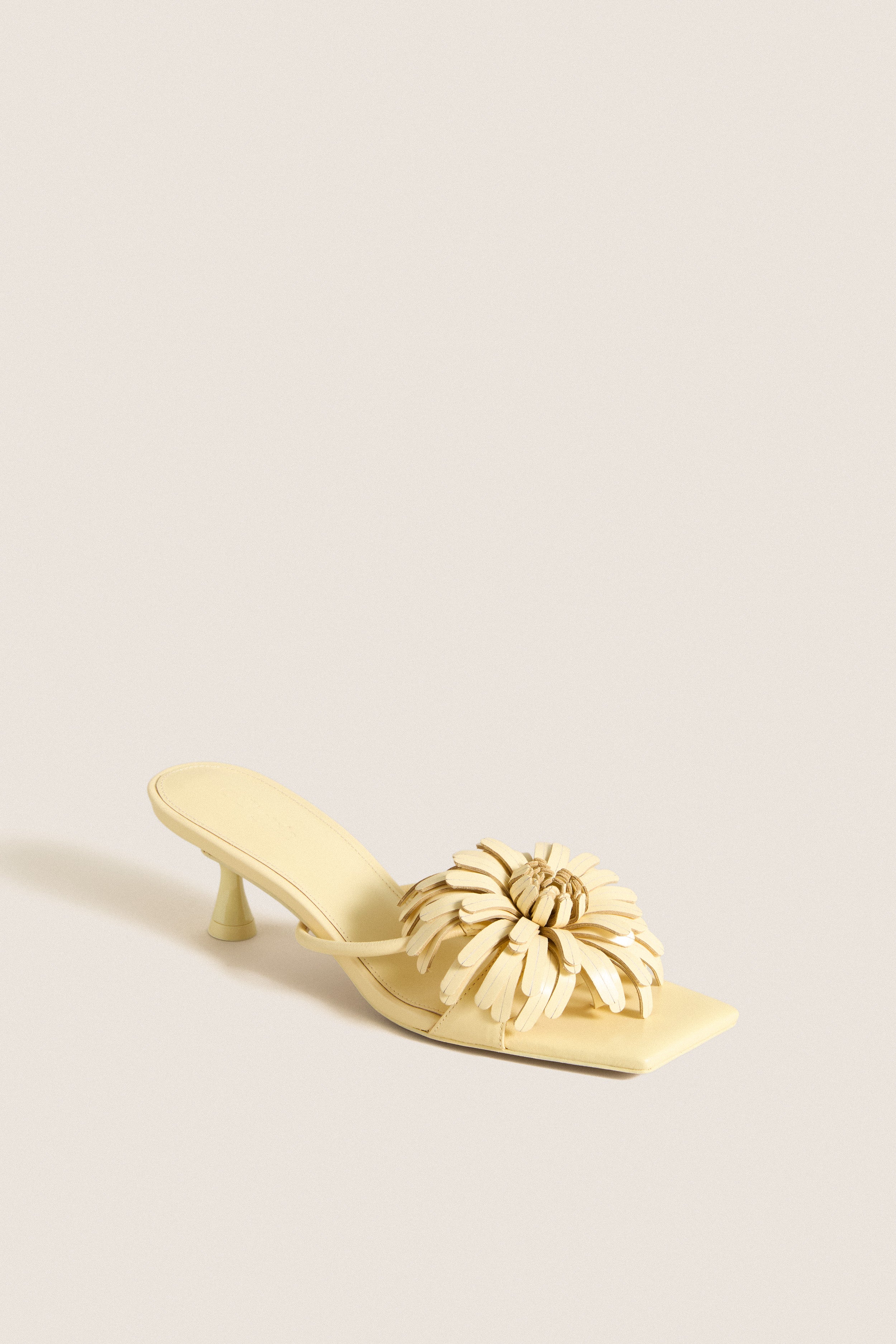 Buttercream Alora Low Heel | Cult Gaia