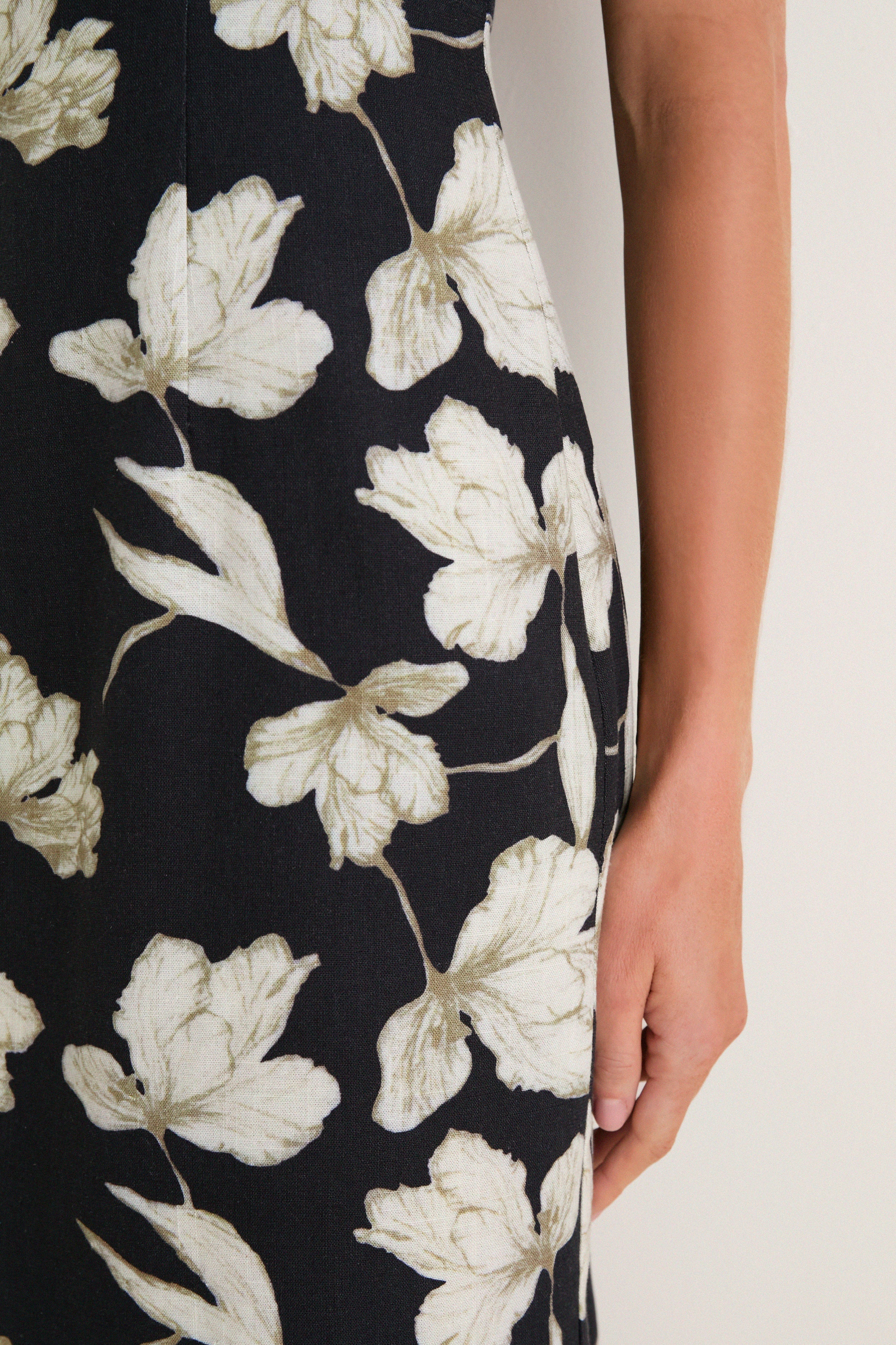Black & Tan Floral Cut-Out Corolla Column Maxi Dress